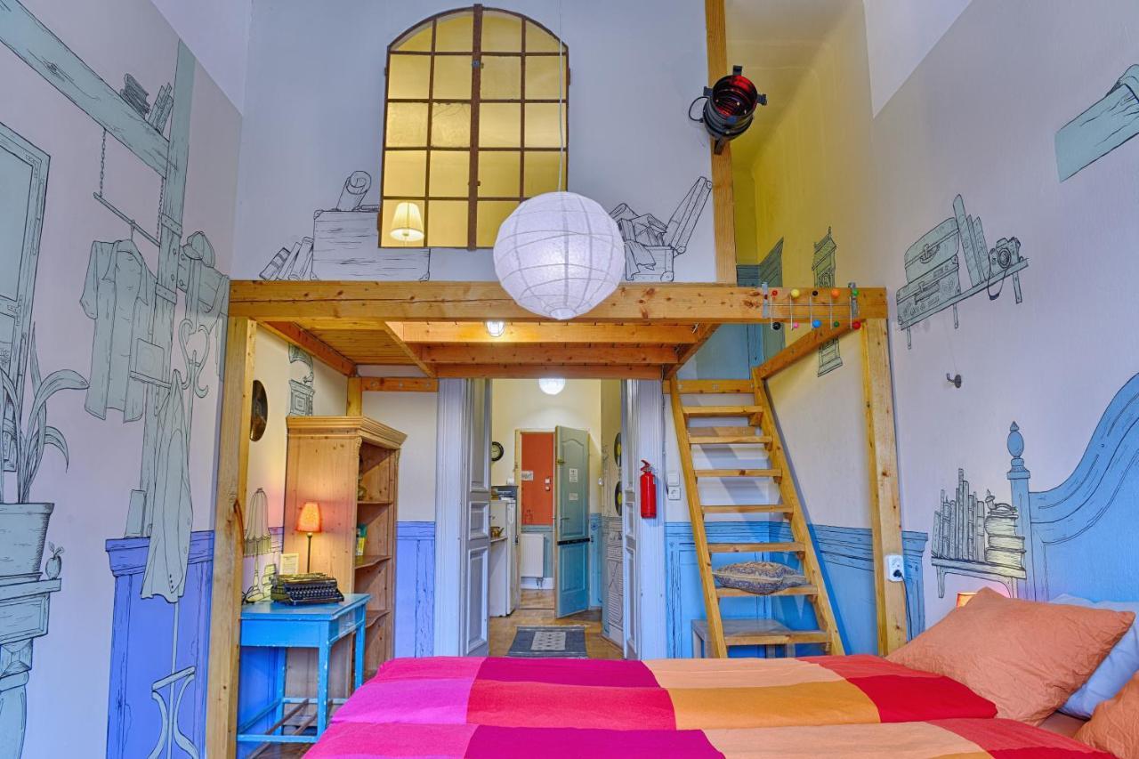 Lavender Circus Hostel, Doubles & Ensuites Hostel Budapest