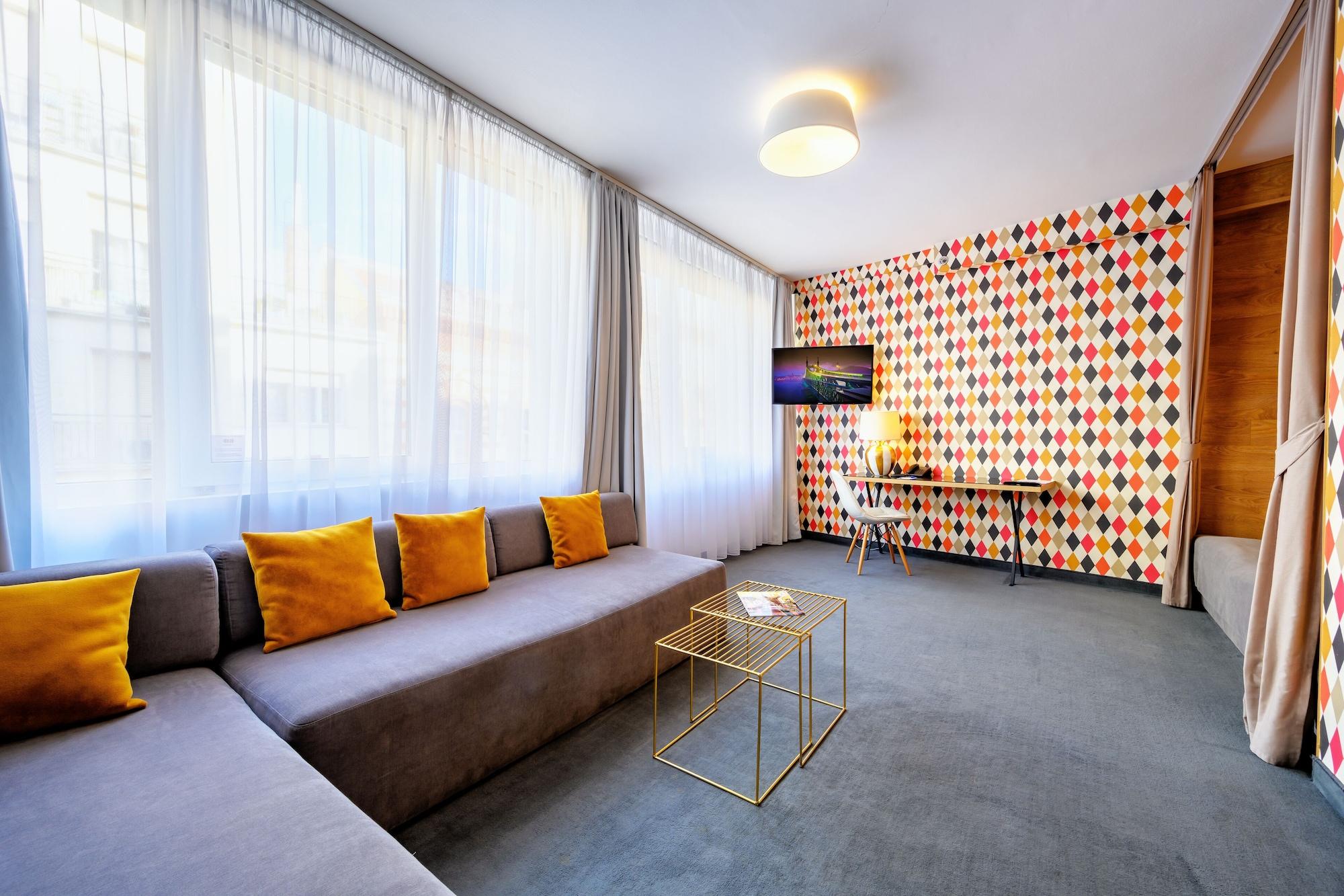 Hotel Roombach Center