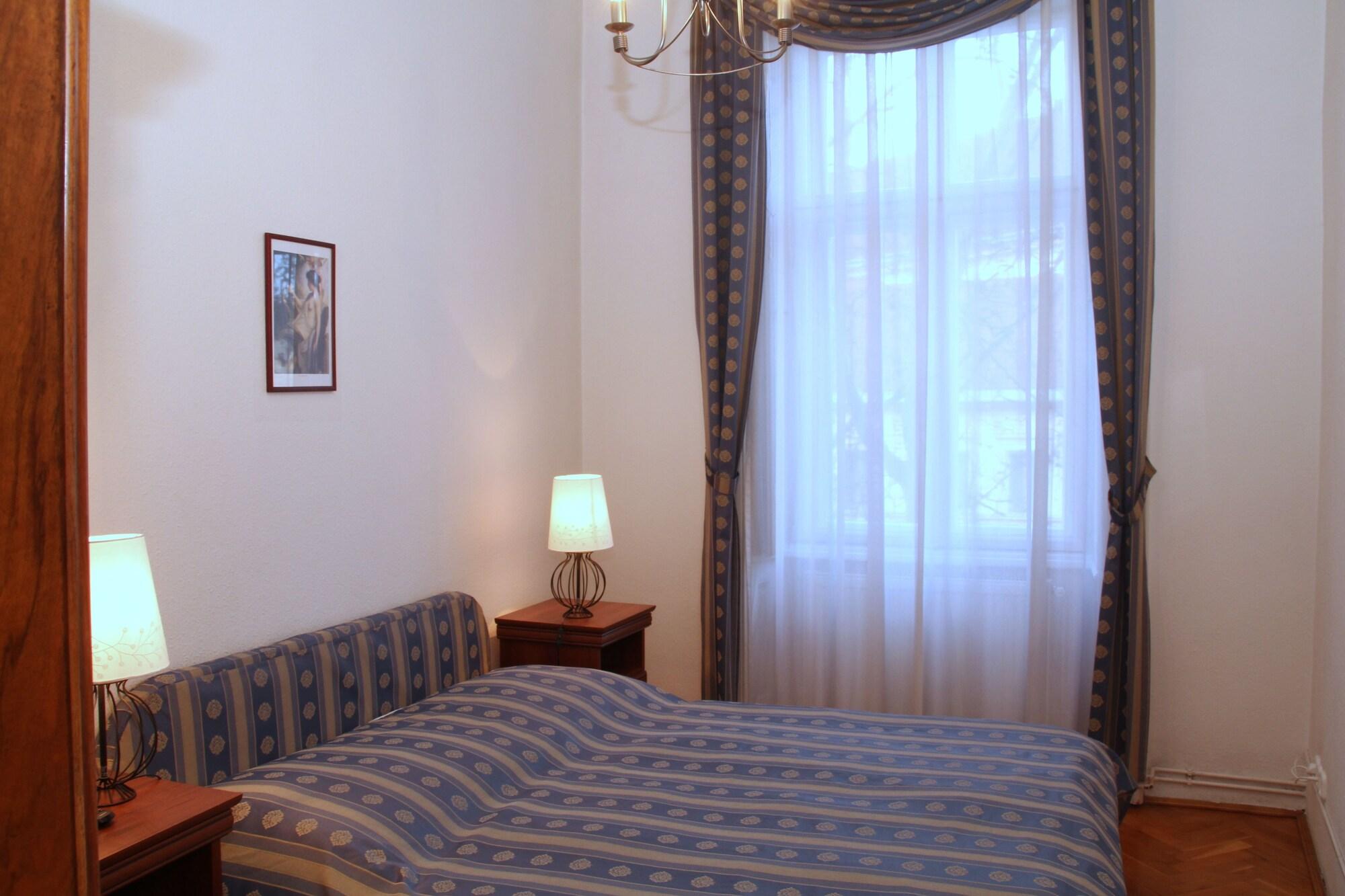 Aparthotel Kalvin House 3*
