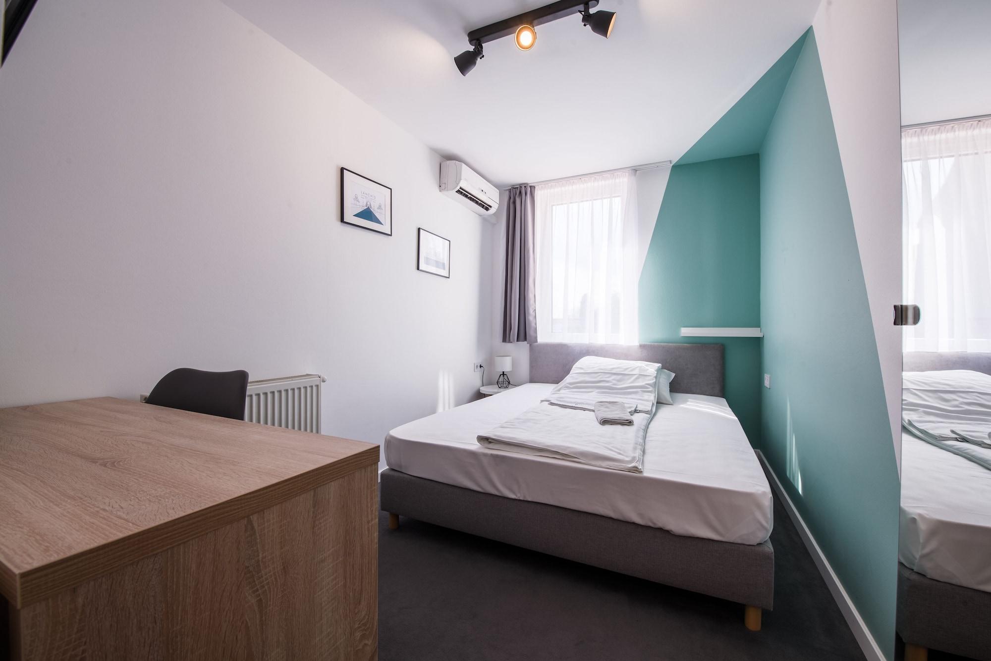 Chesscom Hotel