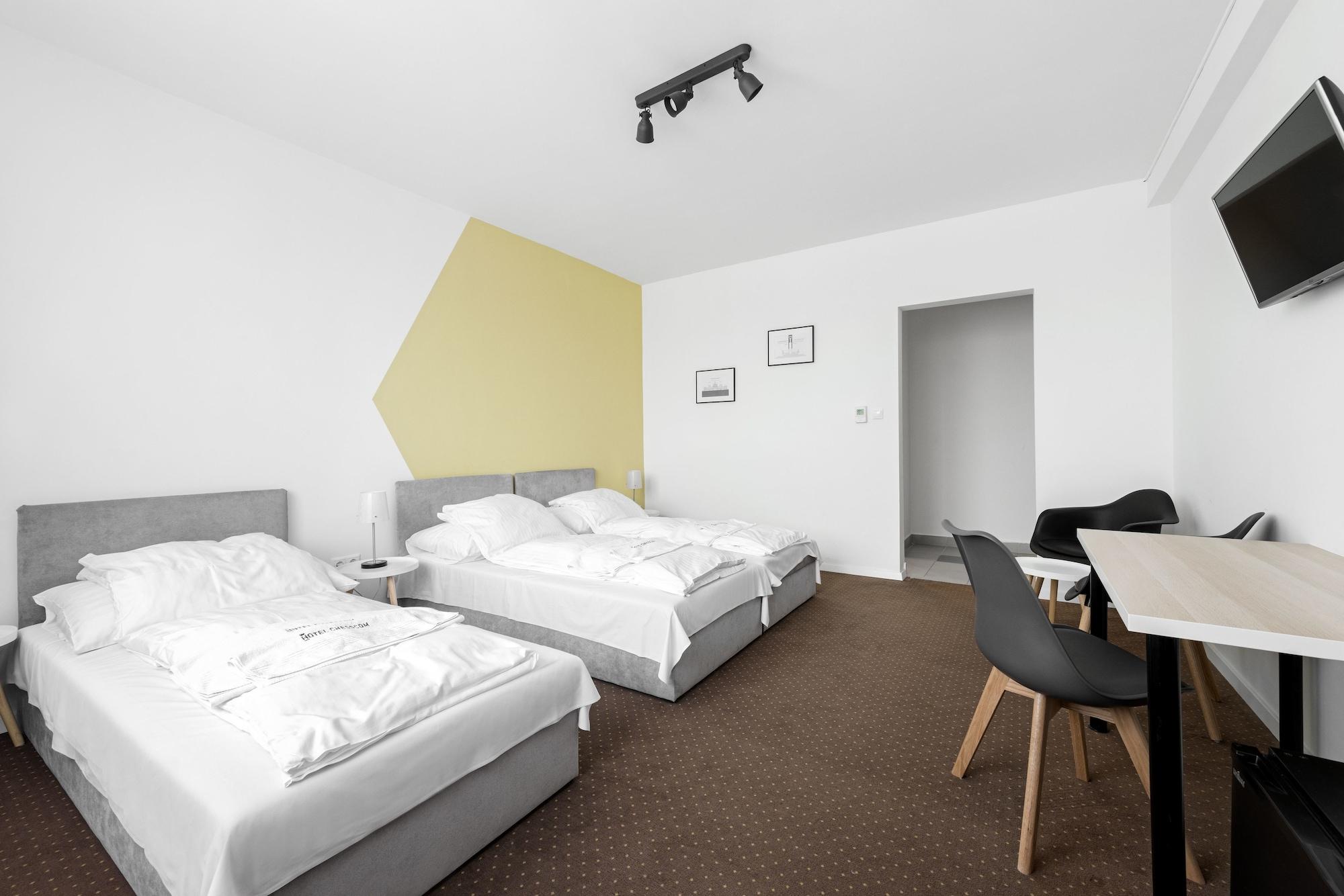 Chesscom Hotel 3*