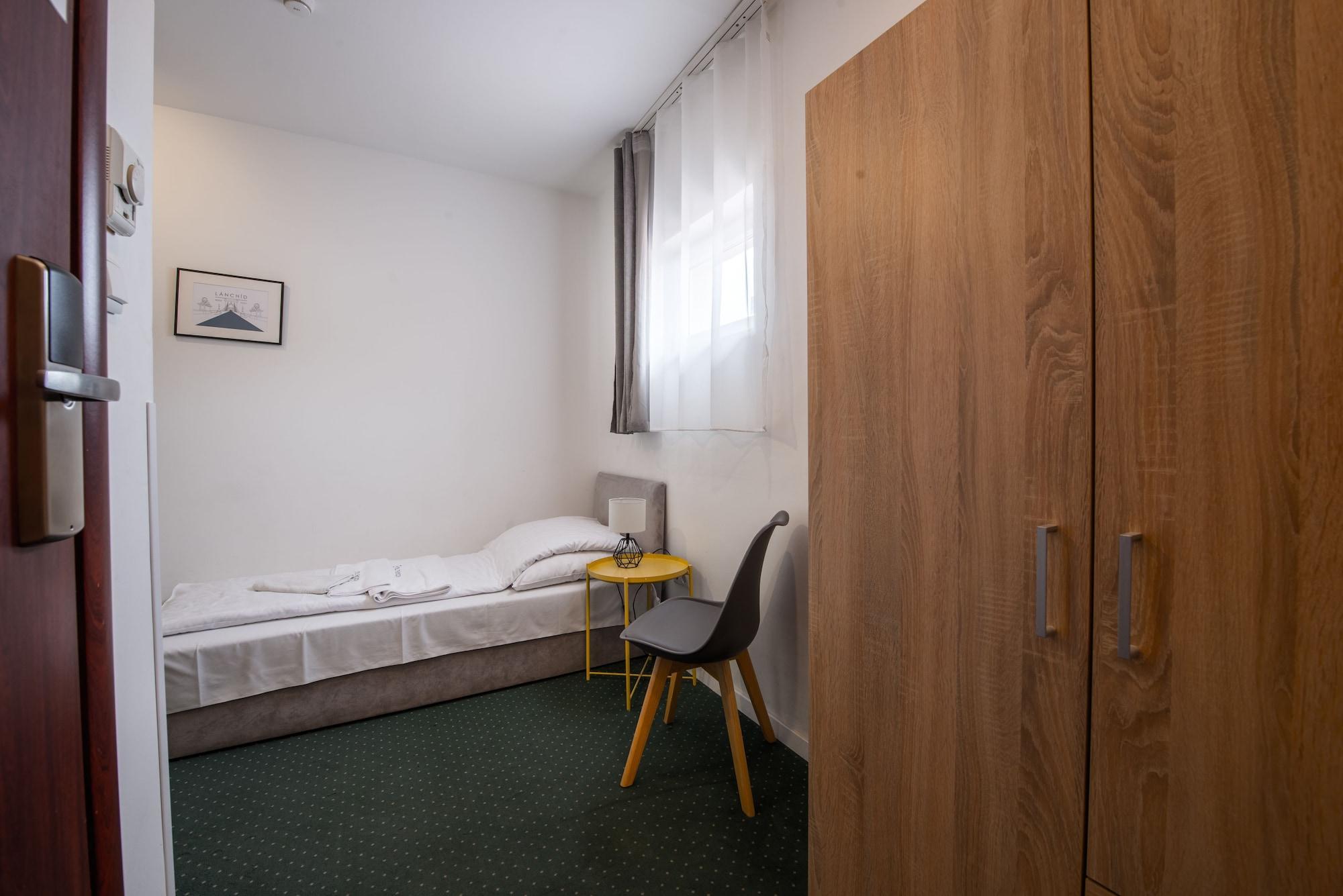 Chesscom Hotel