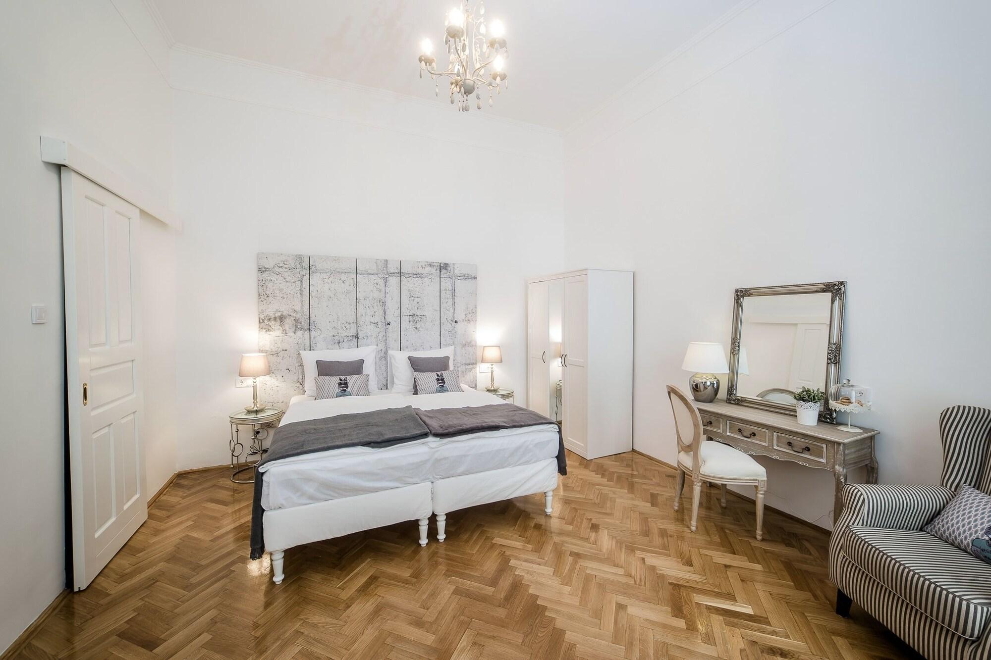 Beletage-boutique Hotel 3*