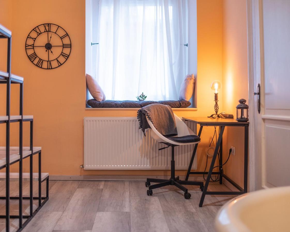 Mooki Rumbach Apartment