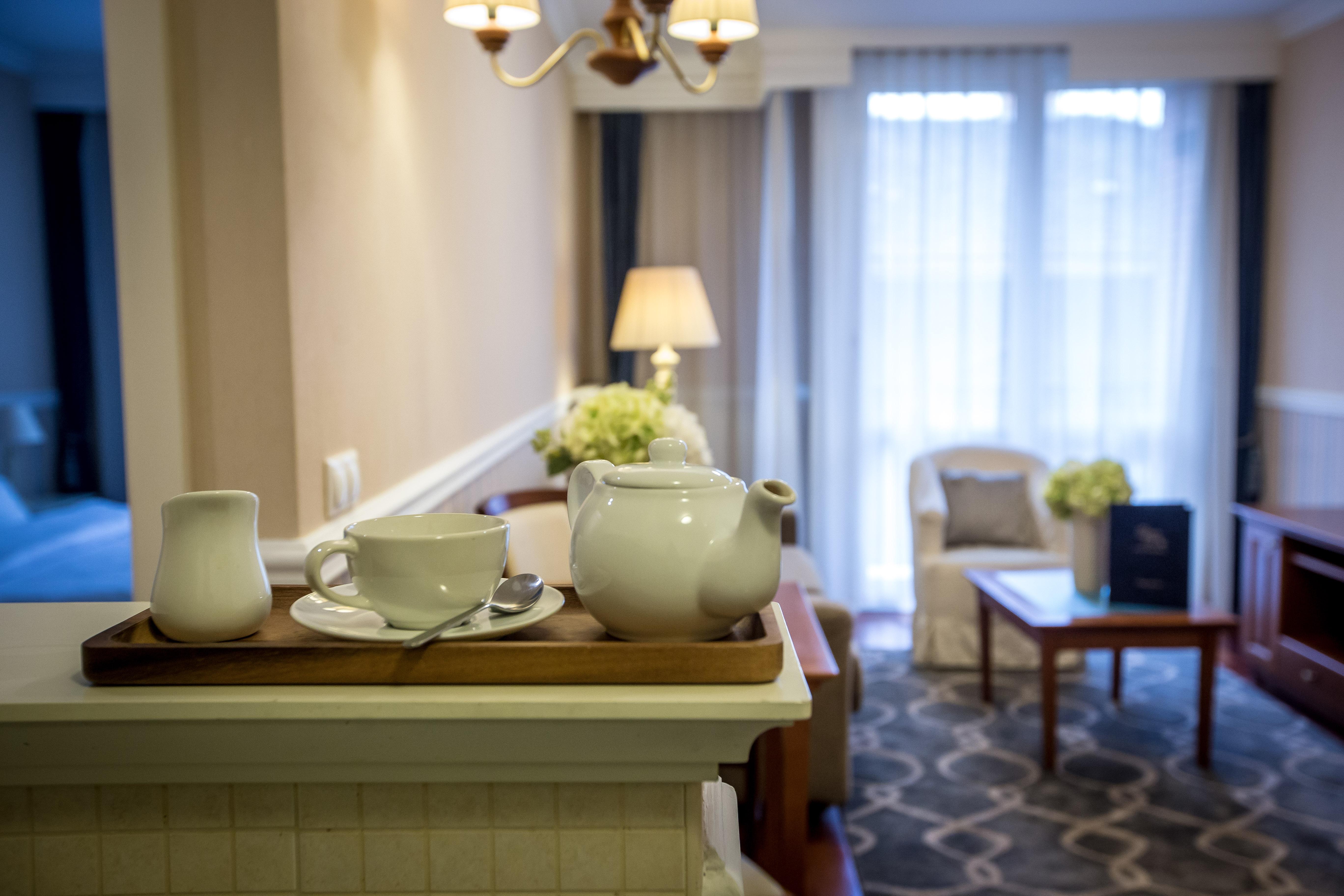 Hotel Queen's Court & Budapest