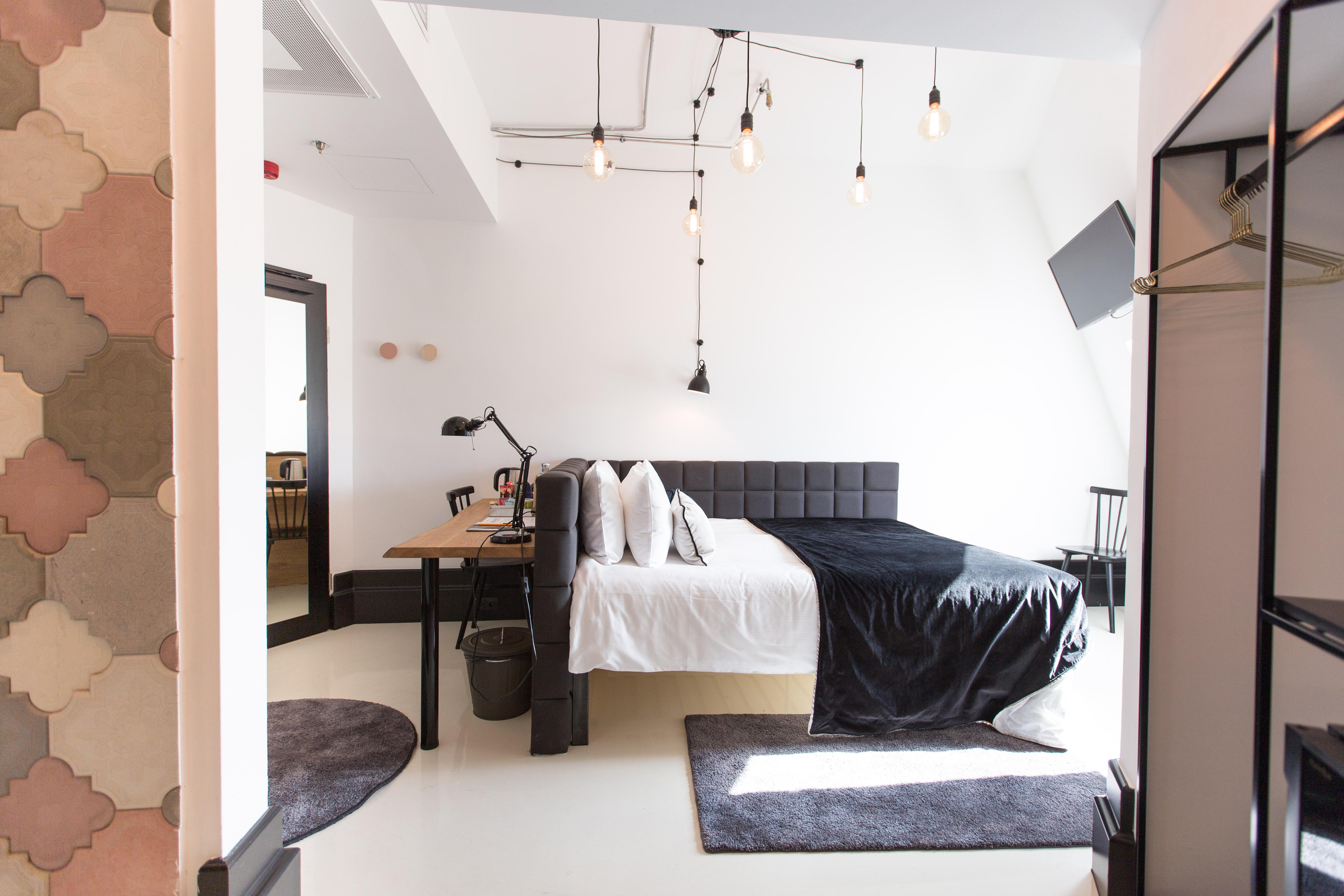 Rum Hotel