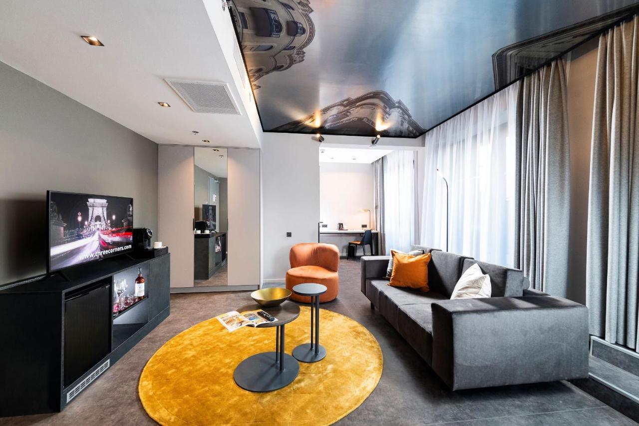 Hotel Three Corners Downtown 4*