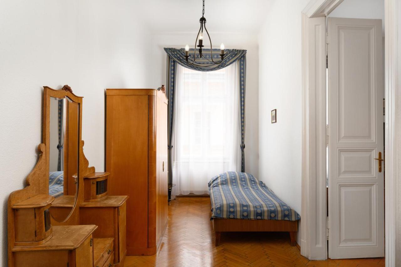 Kalvin House Aparthotel