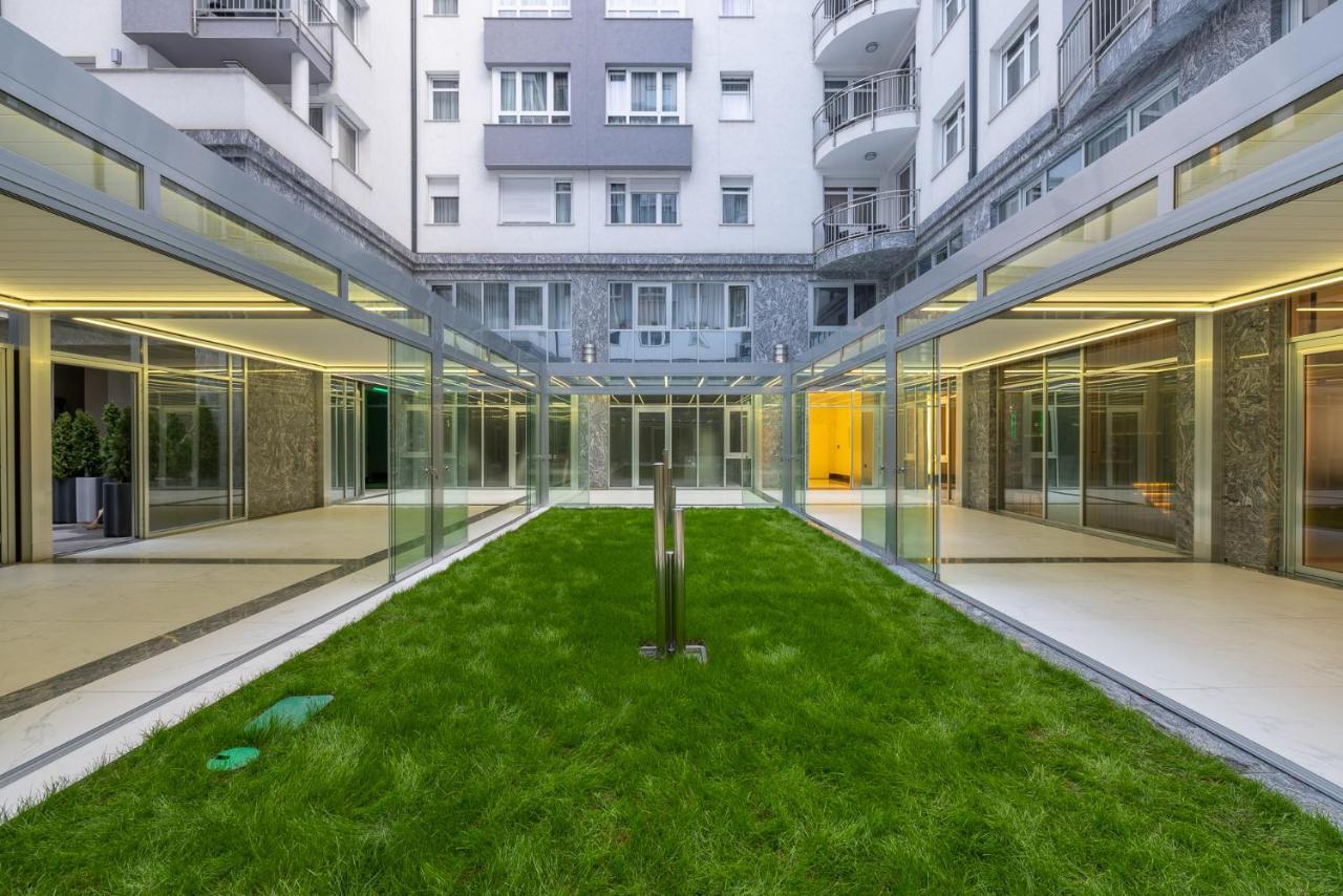 Hotel Silver Crown & Residence, Palace Quarter 3*