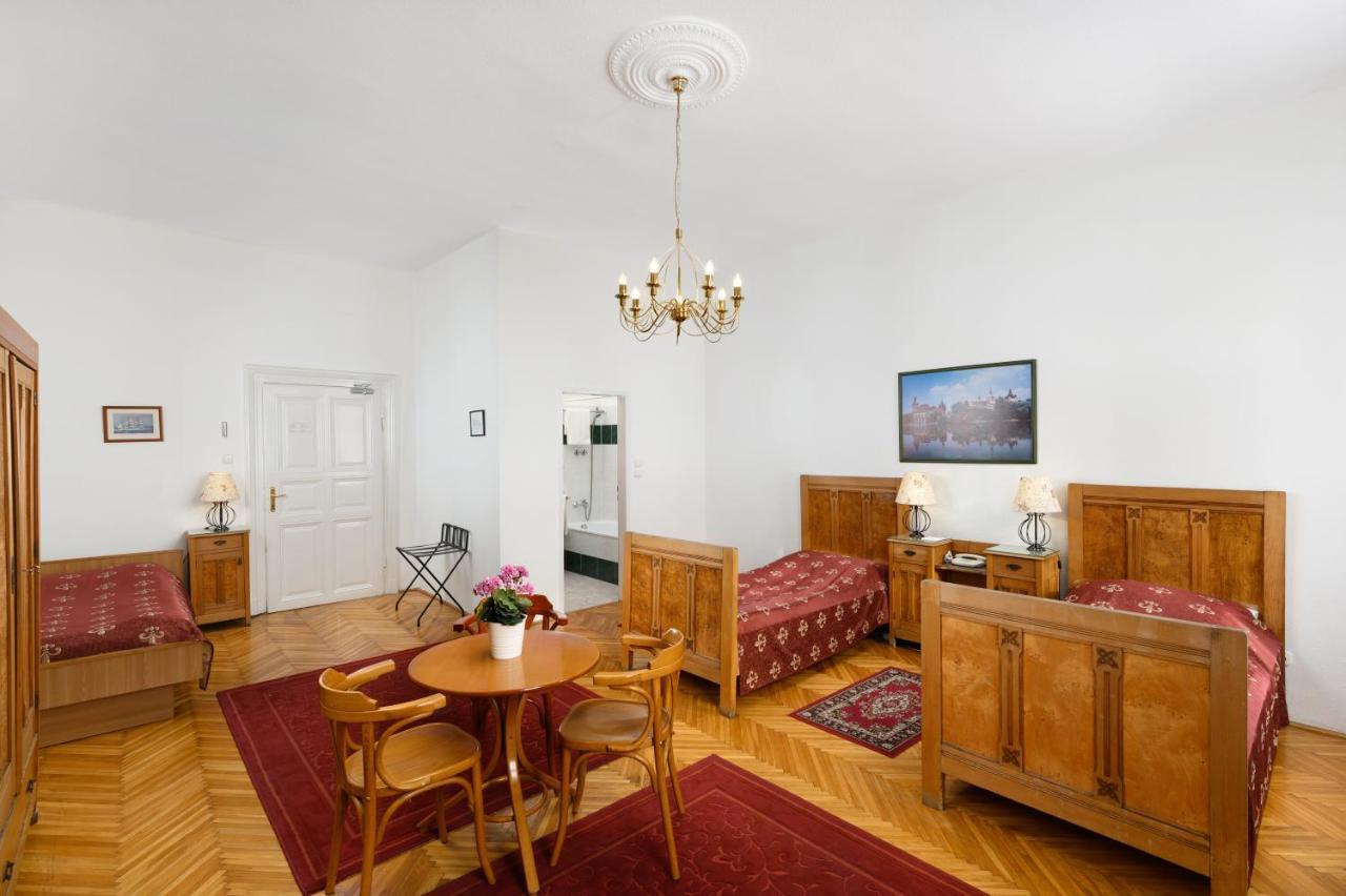 Kalvin House 3*