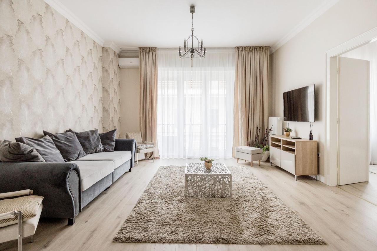 De Luxe 1-bedroom, 2-bathroom In The Center Budapest