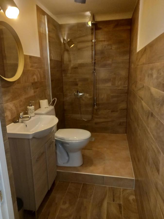 Liszt Ferenc Square Apartman *