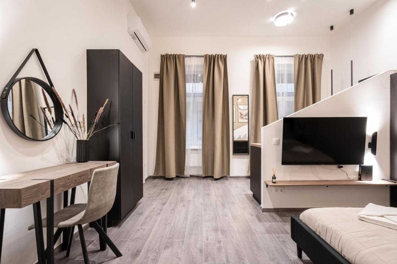 Apartman Kl31 - Urban Escape - Prime Location - Klauzal Square By Bqa *