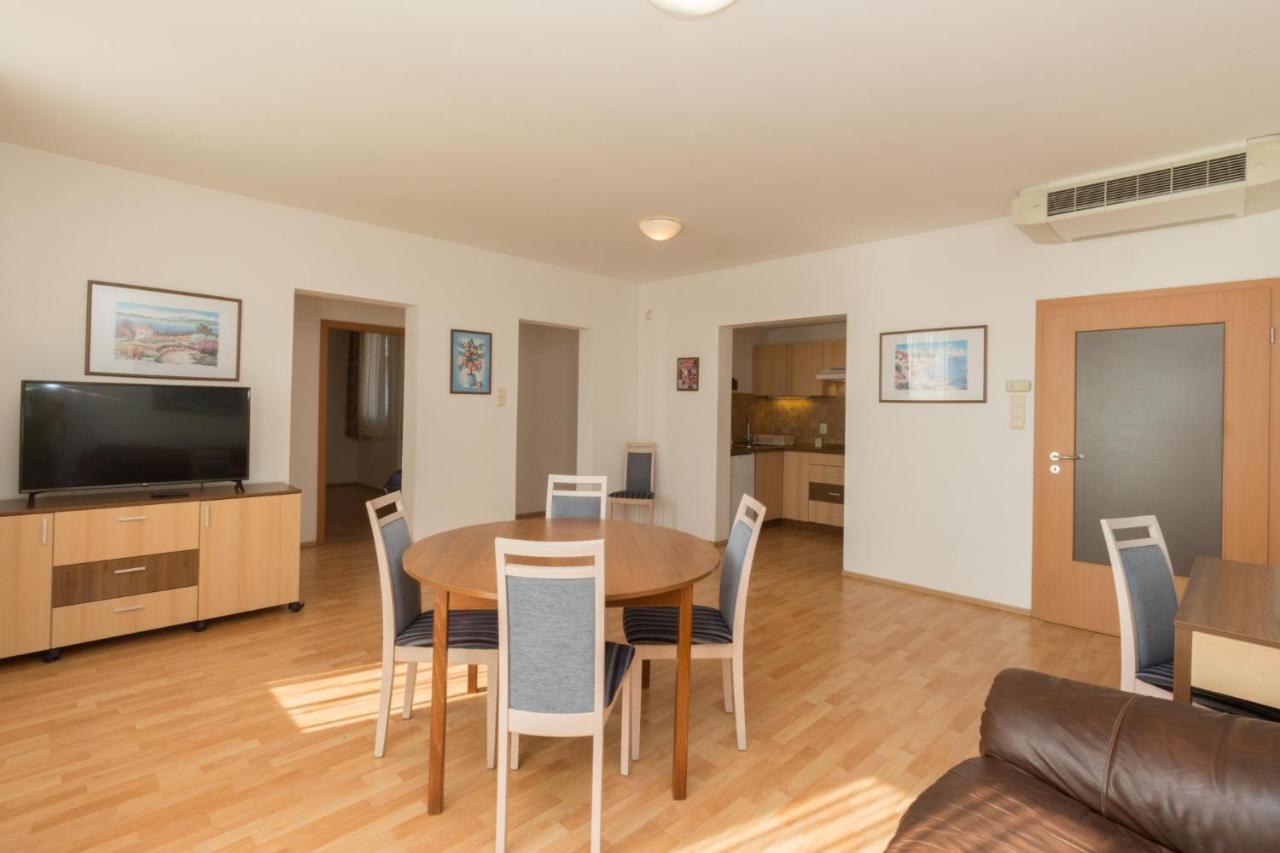 Premium House Aparthotel 3*