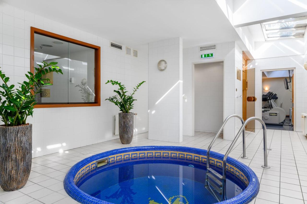 Millennium Court, - Marriott Executive Hotel 4*