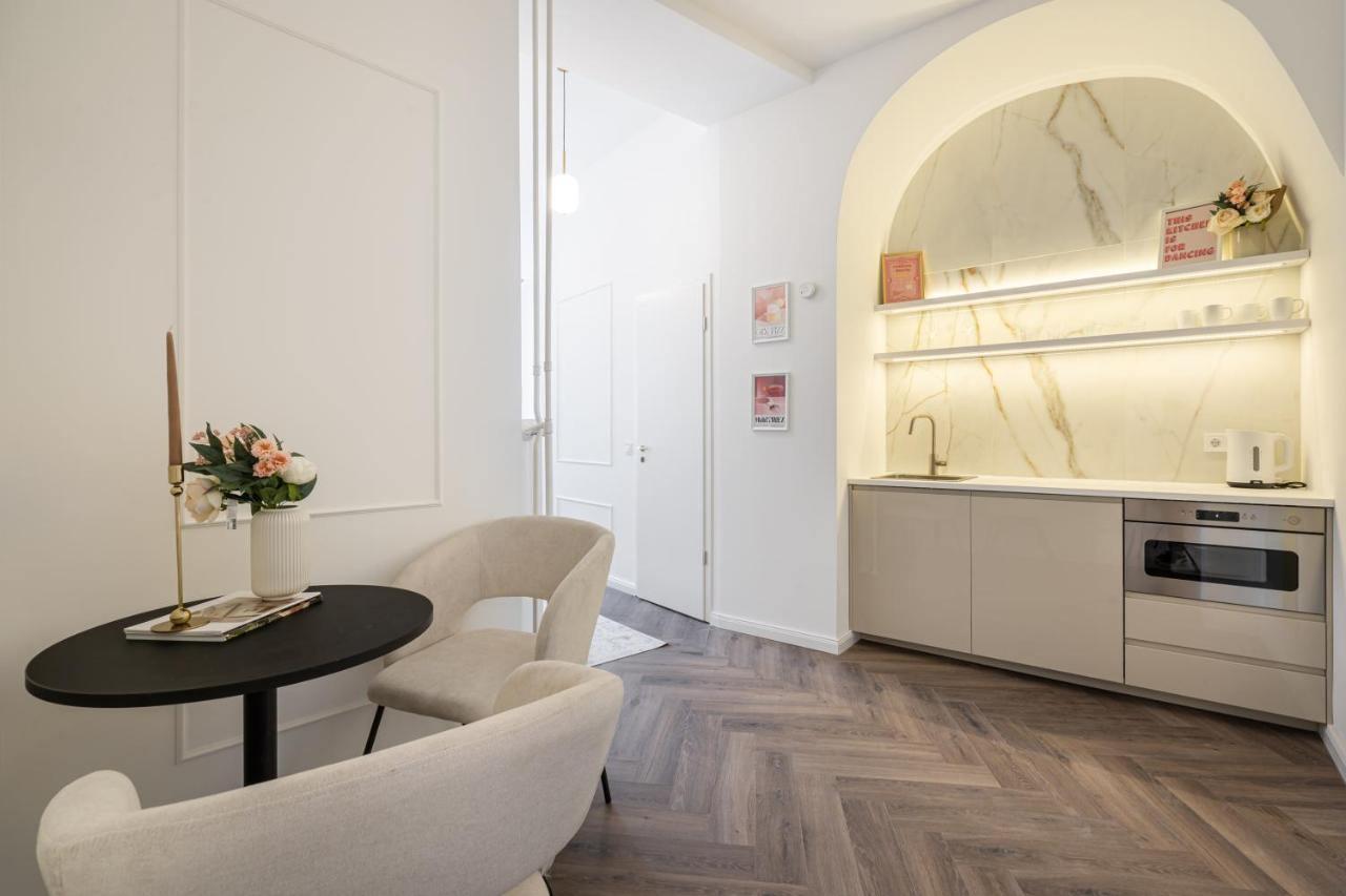 Apartment E13 - Grand Boulevard Heritage - Location By Bqa
