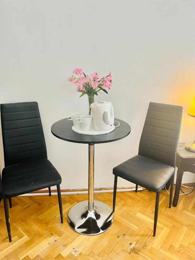 City Rooms Albergue *
