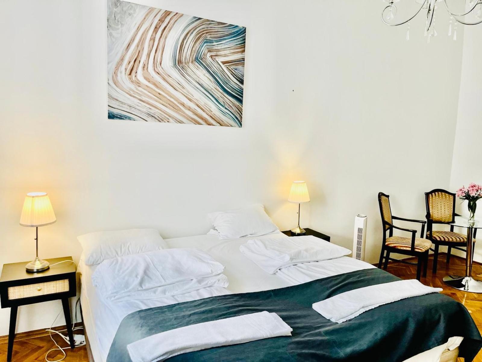 Albergue City Rooms *
