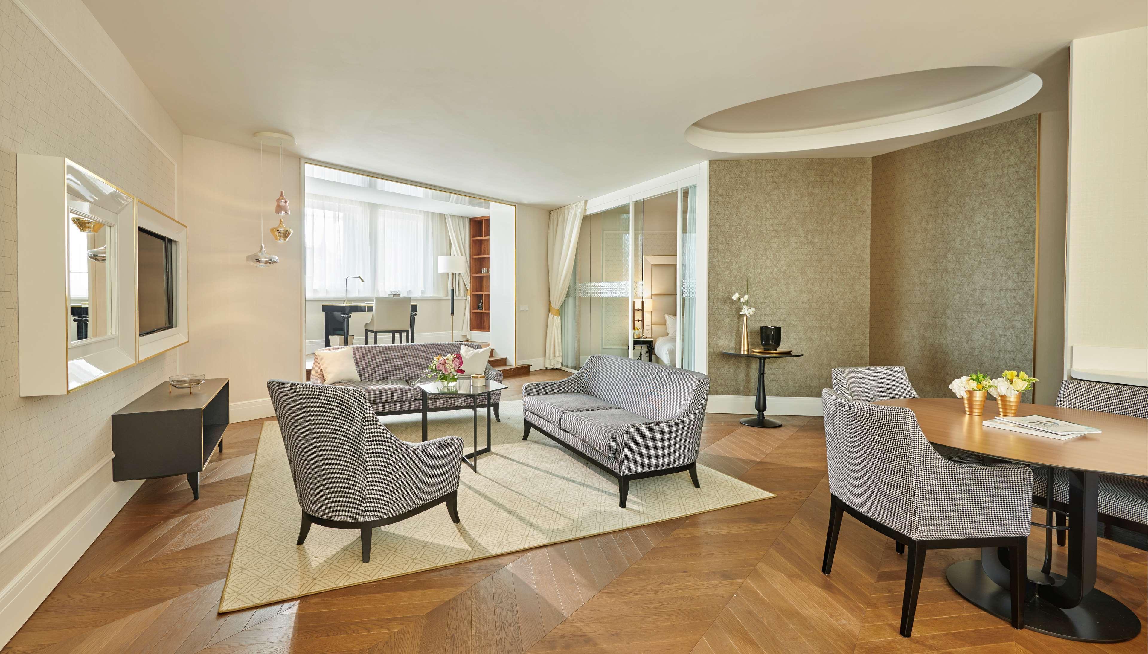 Hotel Parisi Udvar Budapest, Part Of Hyatt