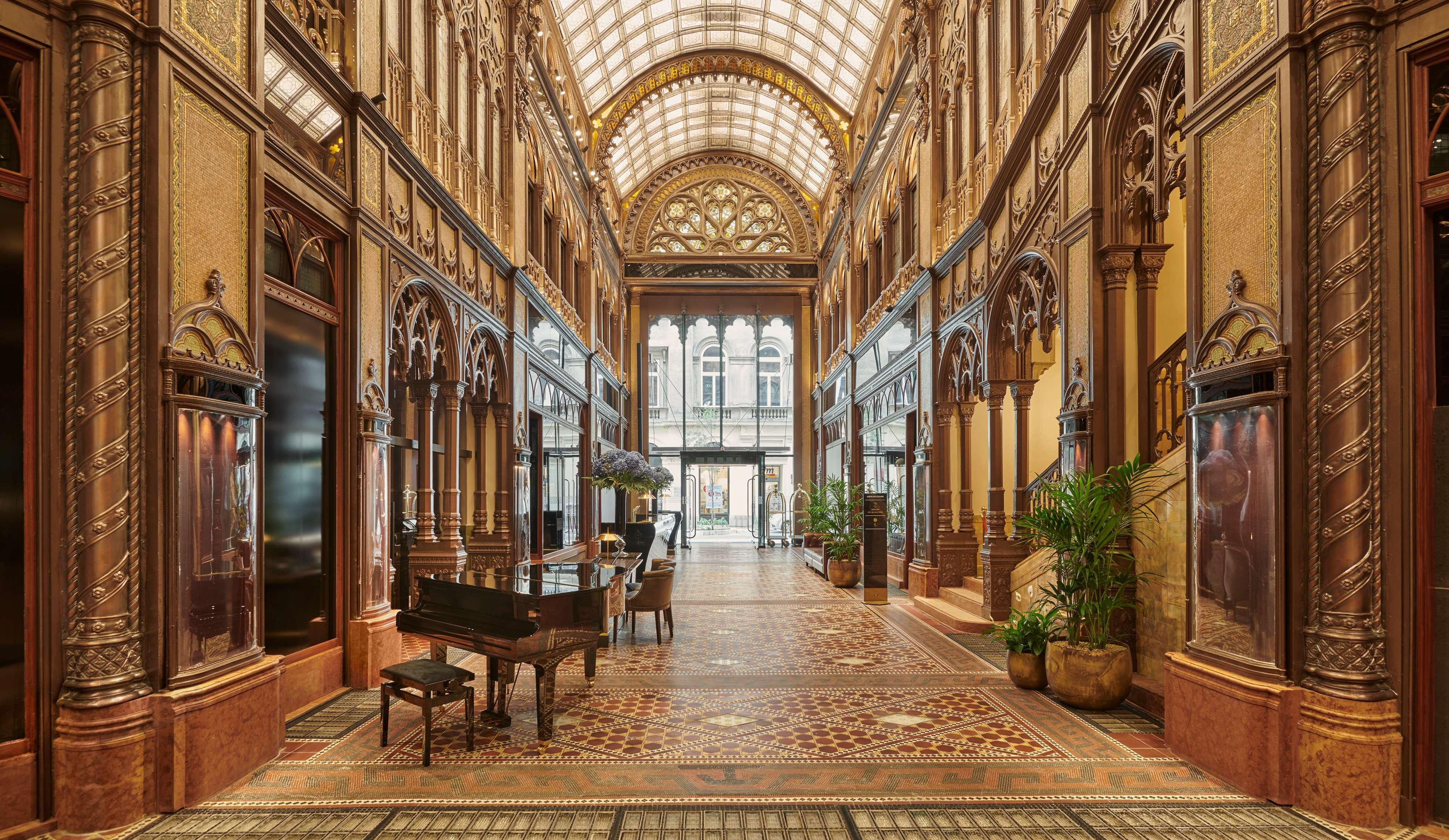 Parisi Udvar Budapest, Part Of Hyatt