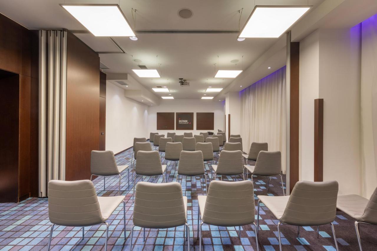 Ikonik Parlament Hotel Budapeste