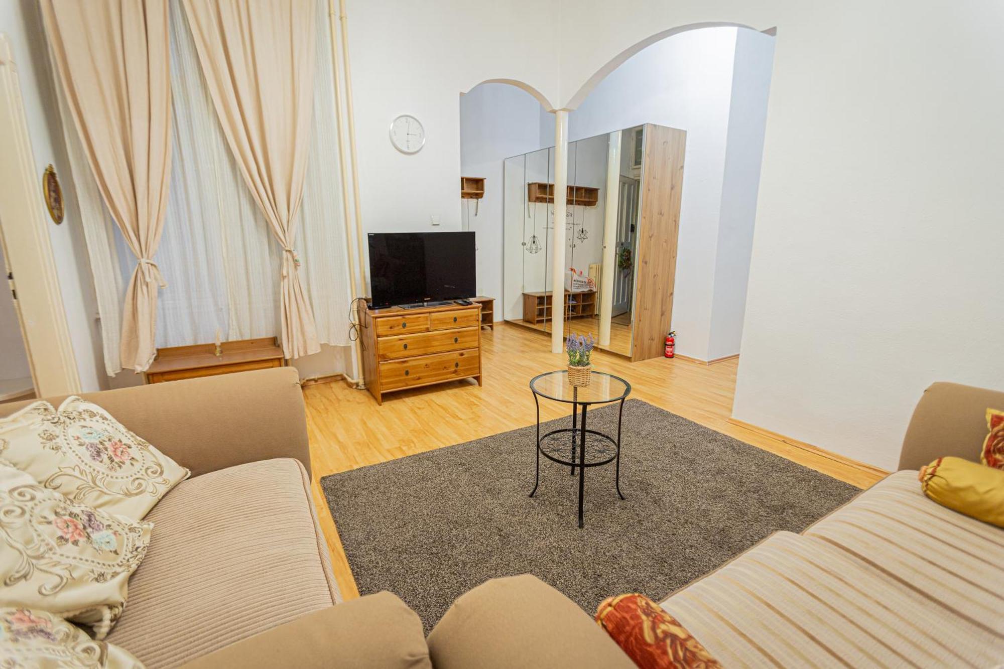 Jackquaters Silver Apartment *
