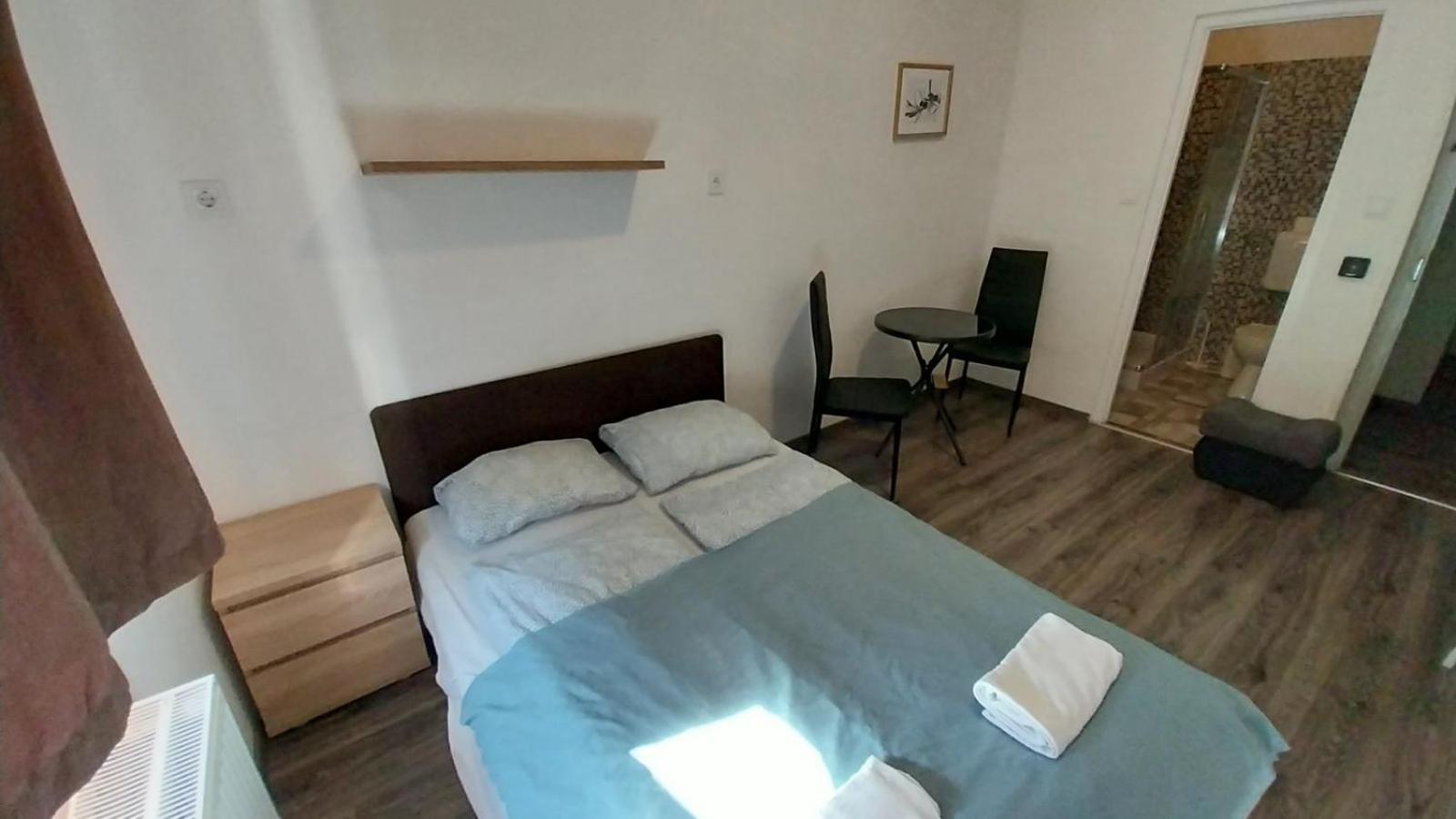 Hospedagem domiciliar Aradi With Private Bathroom In The Centre Budapeste
