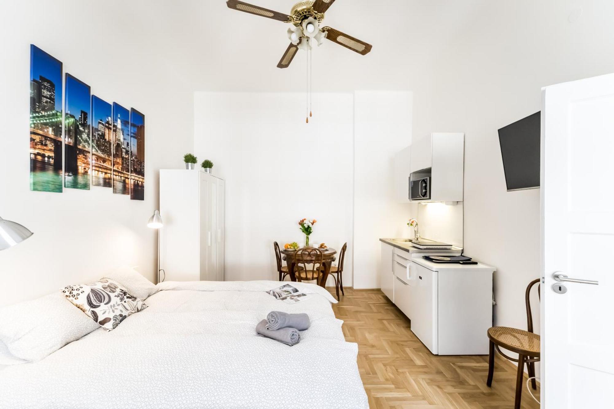Corbie Downtown Apartment *