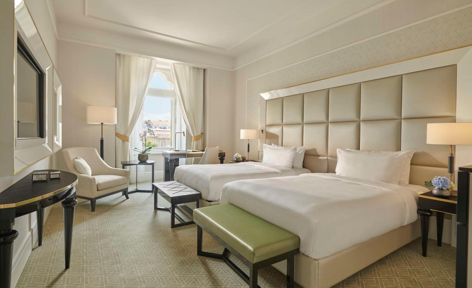 Parisi Udvar Budapest, Part Of Hyatt Budapest