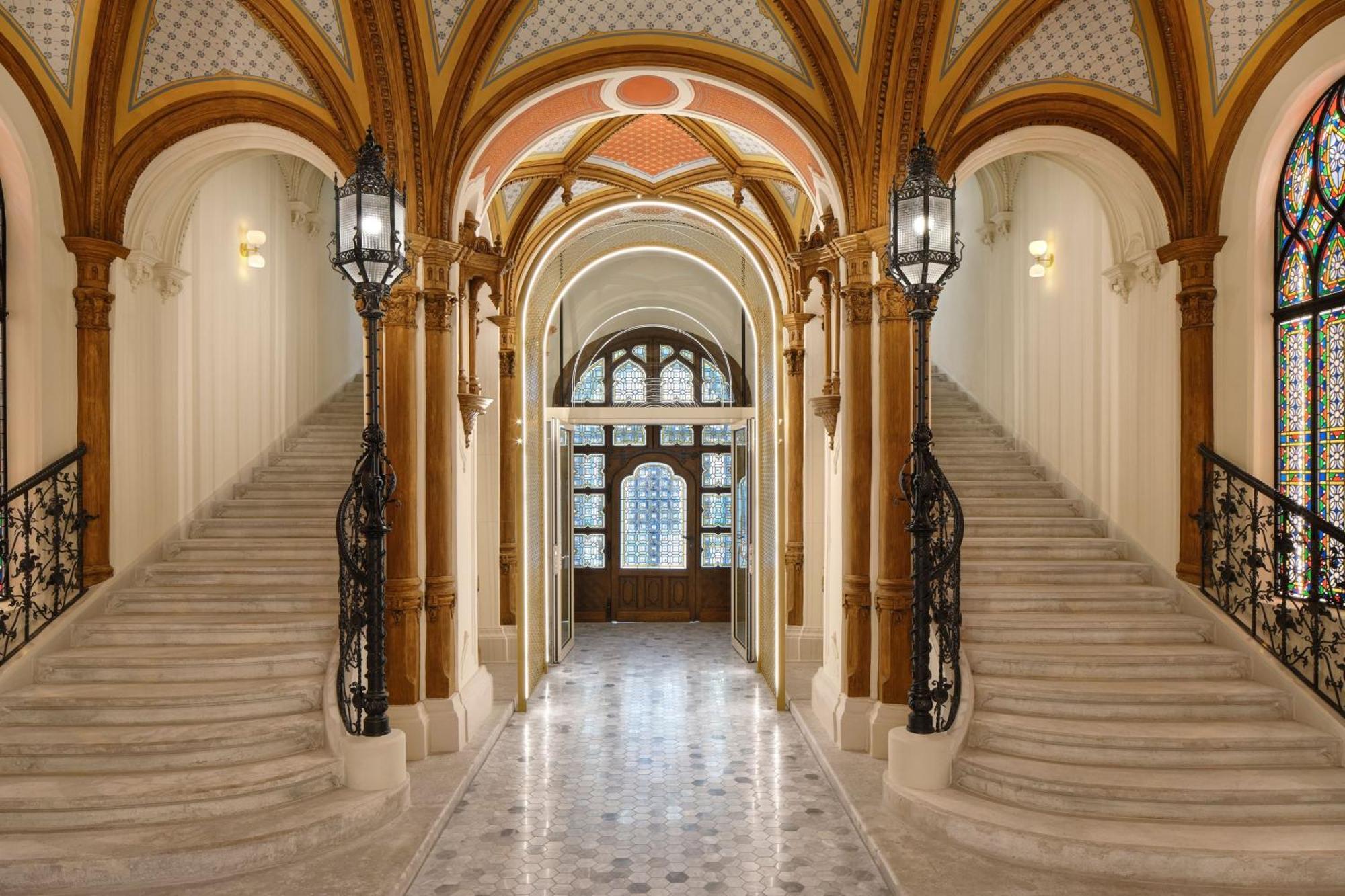 Hotel W 5*