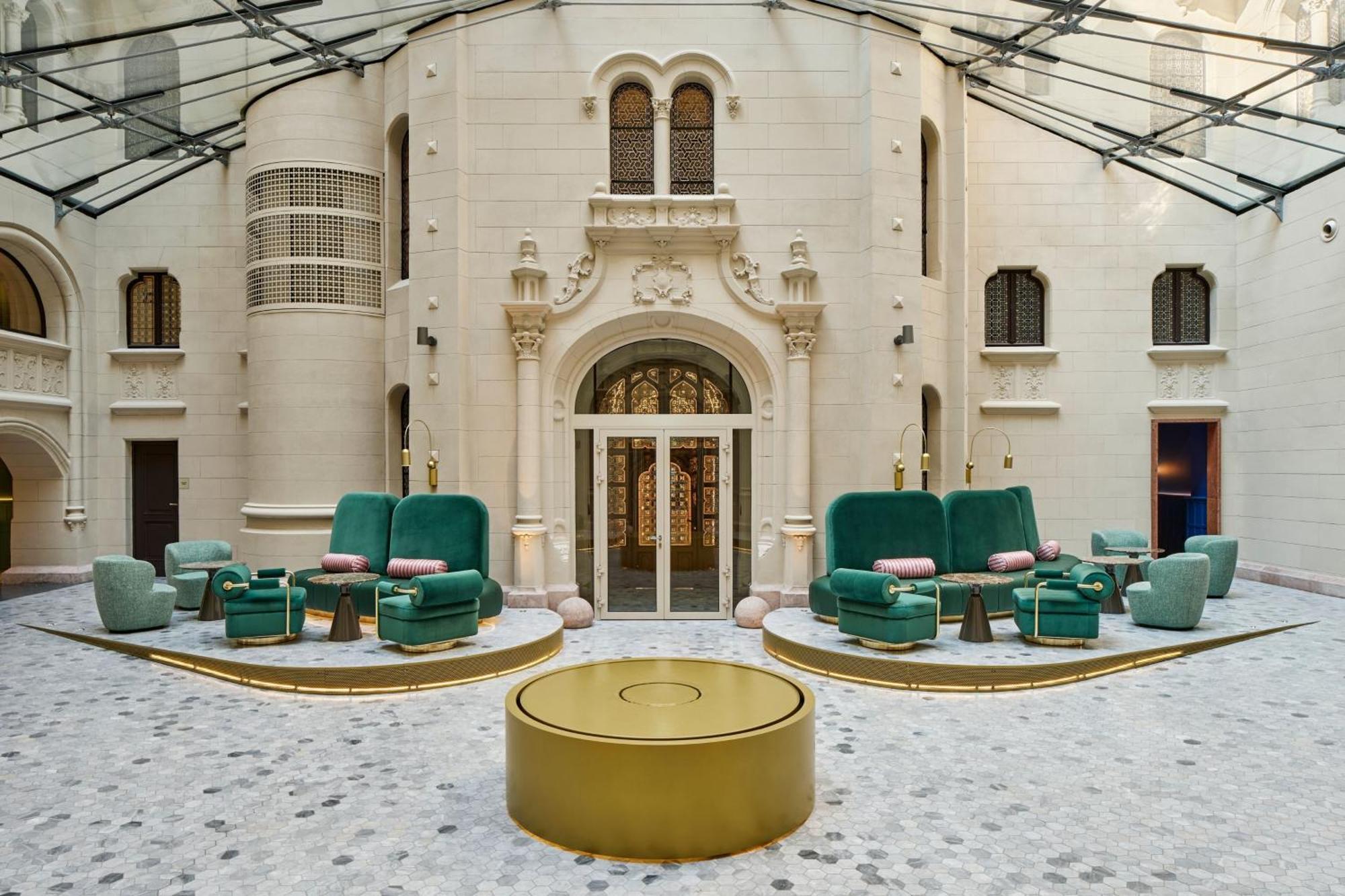 Hotel W 5*