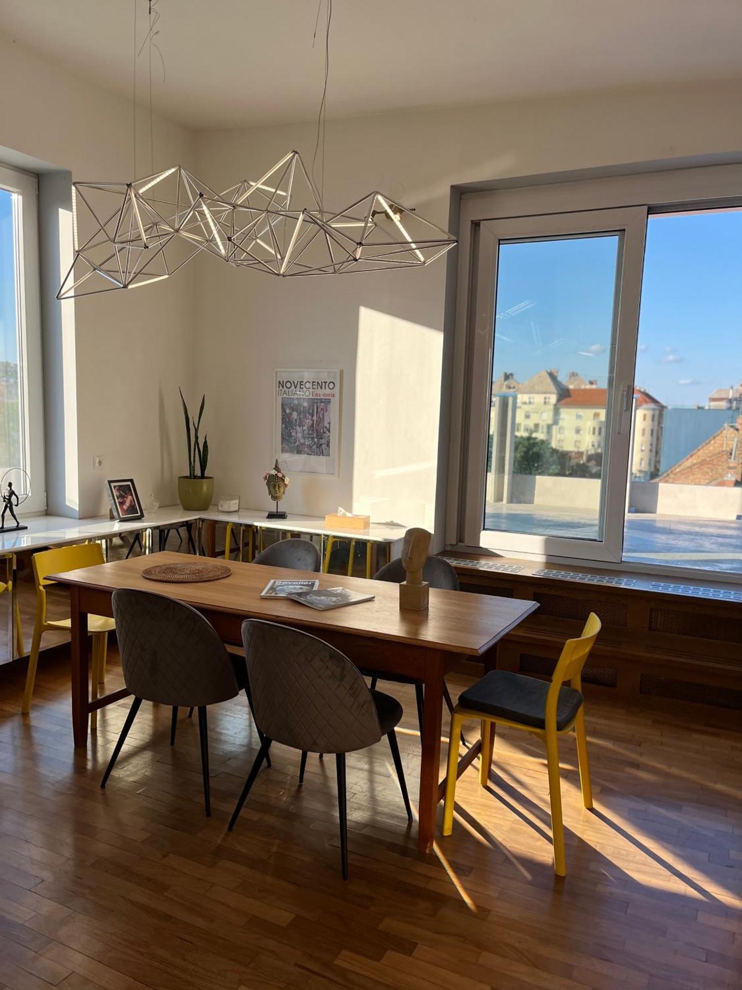 Luxury Penthouse With Giga Terrace In Buda Center Budapeste