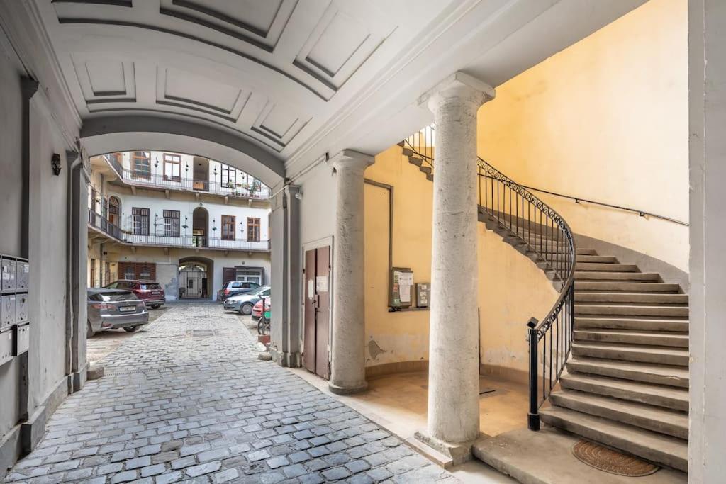 Rakoczi Apartment Budapest