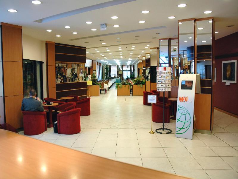 Hotel Benczur 3*