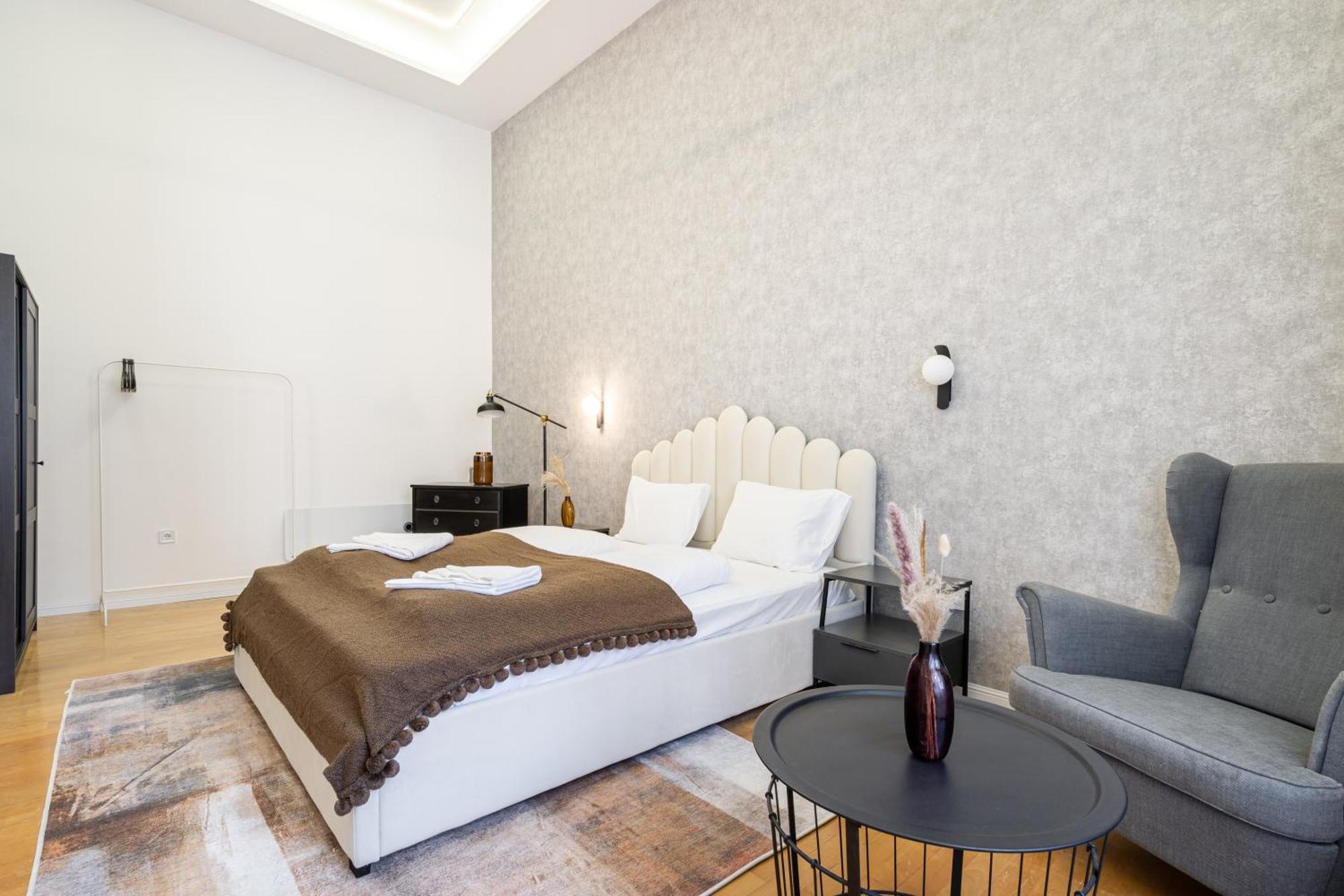 Apartment Crystal Cove 2-bdr *