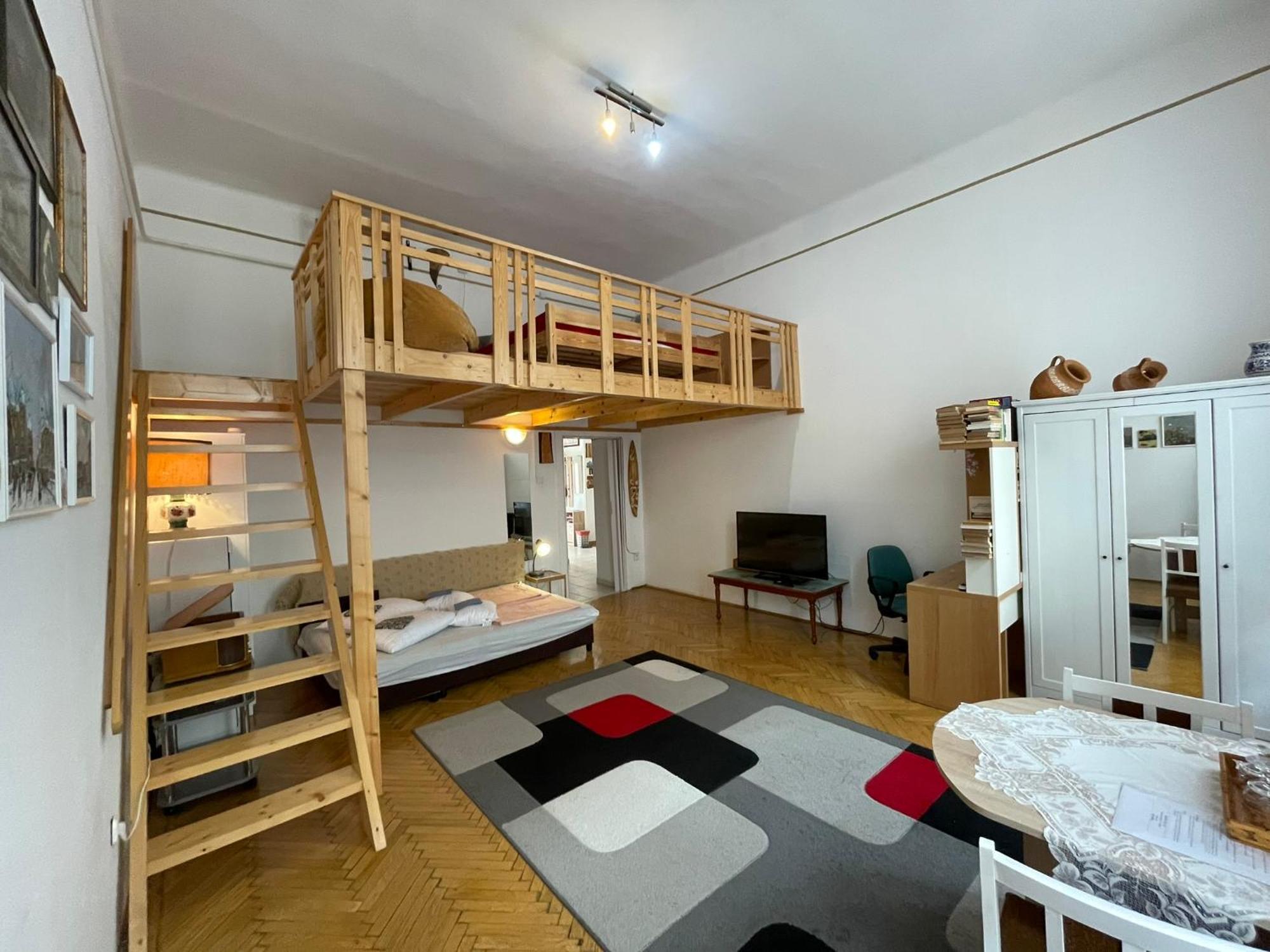 Andrassy Adventures Apartment Budapest