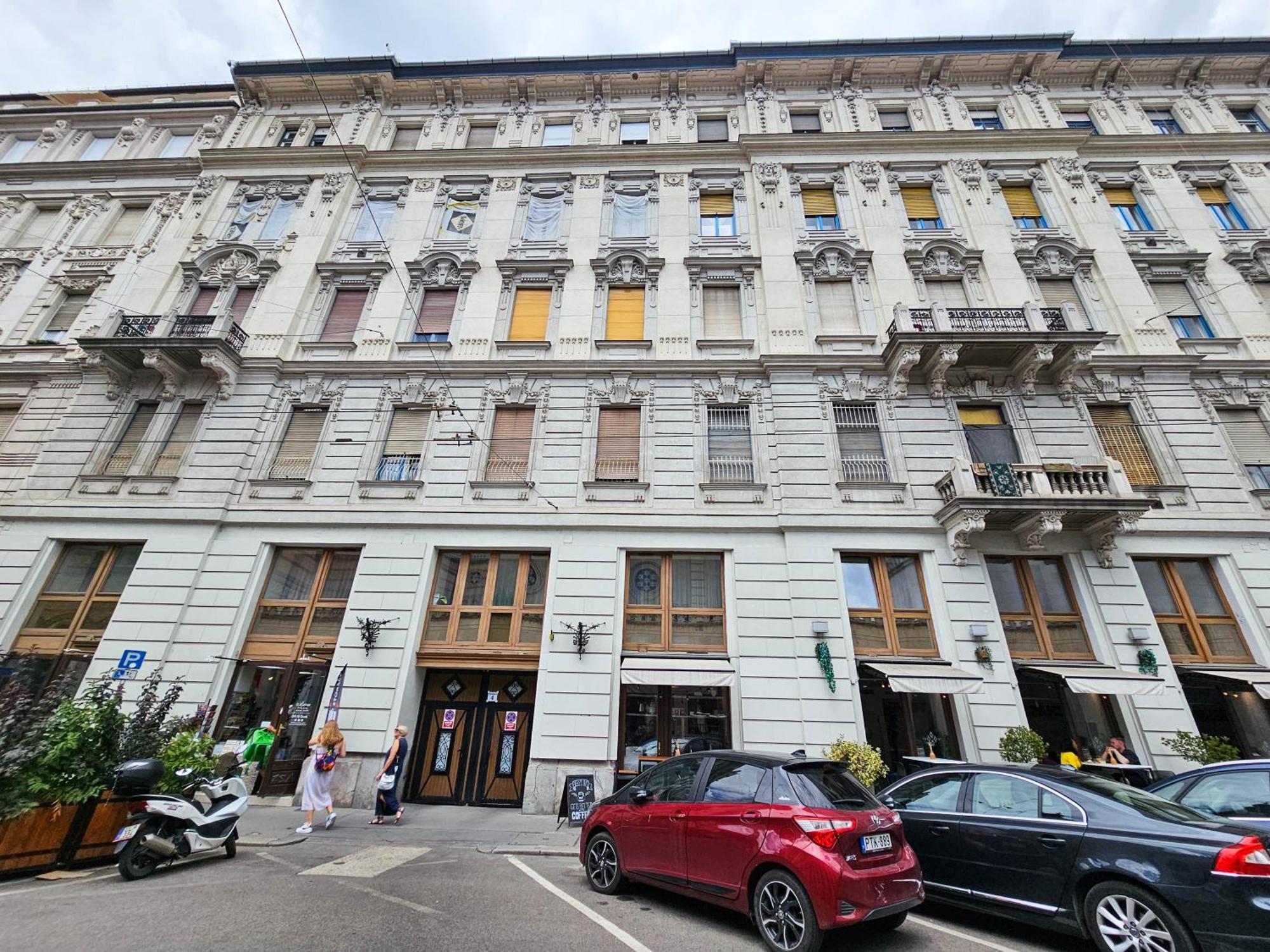 Free Parking Synagogue Apartment Budapest