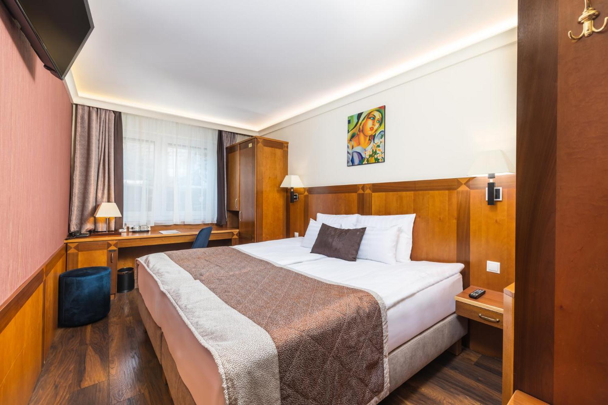 Carlton Buda Castle Hotel 4*