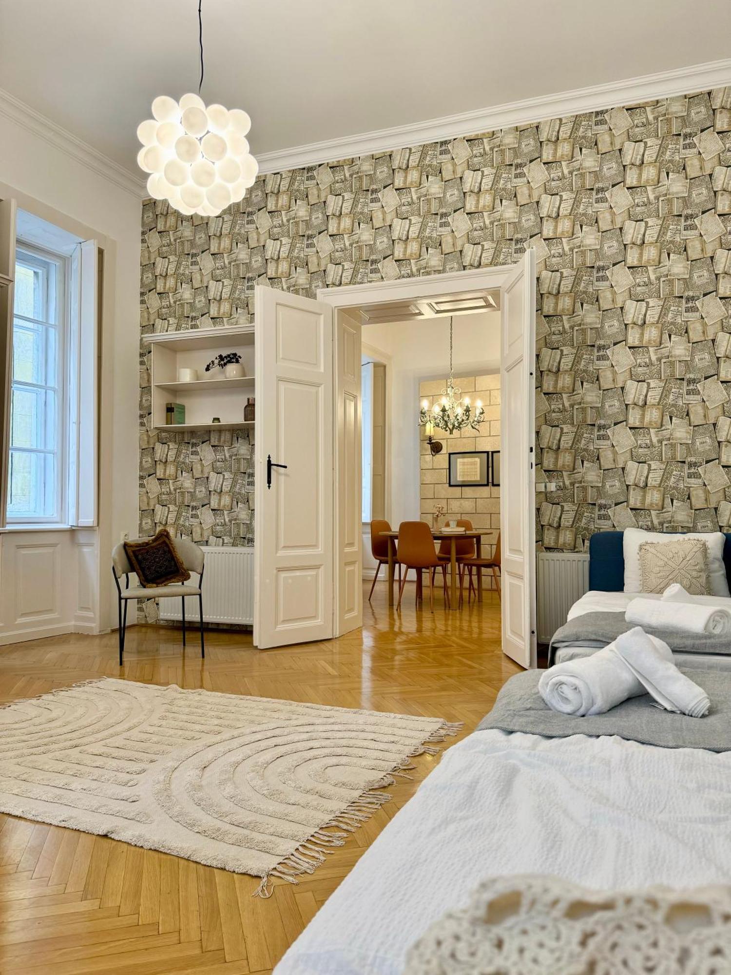 Apartment Downtown Rabbit Realtanoda19 *