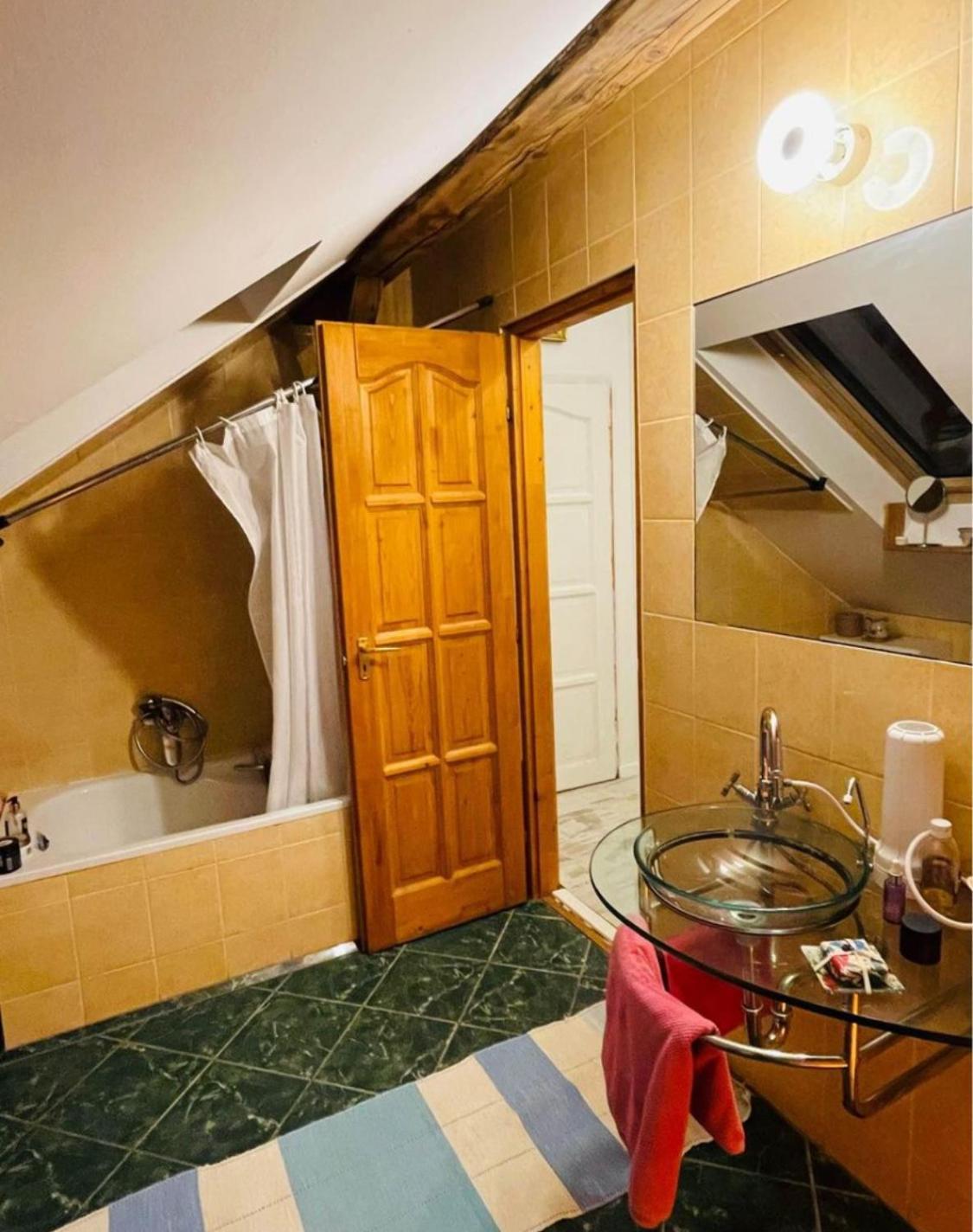 Hospedagem domiciliar Comfortable In The Heart Of Budapeste