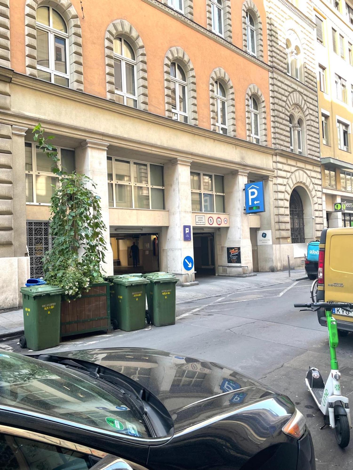 Aradi With Private Bathroom In The Centre * Budapeste