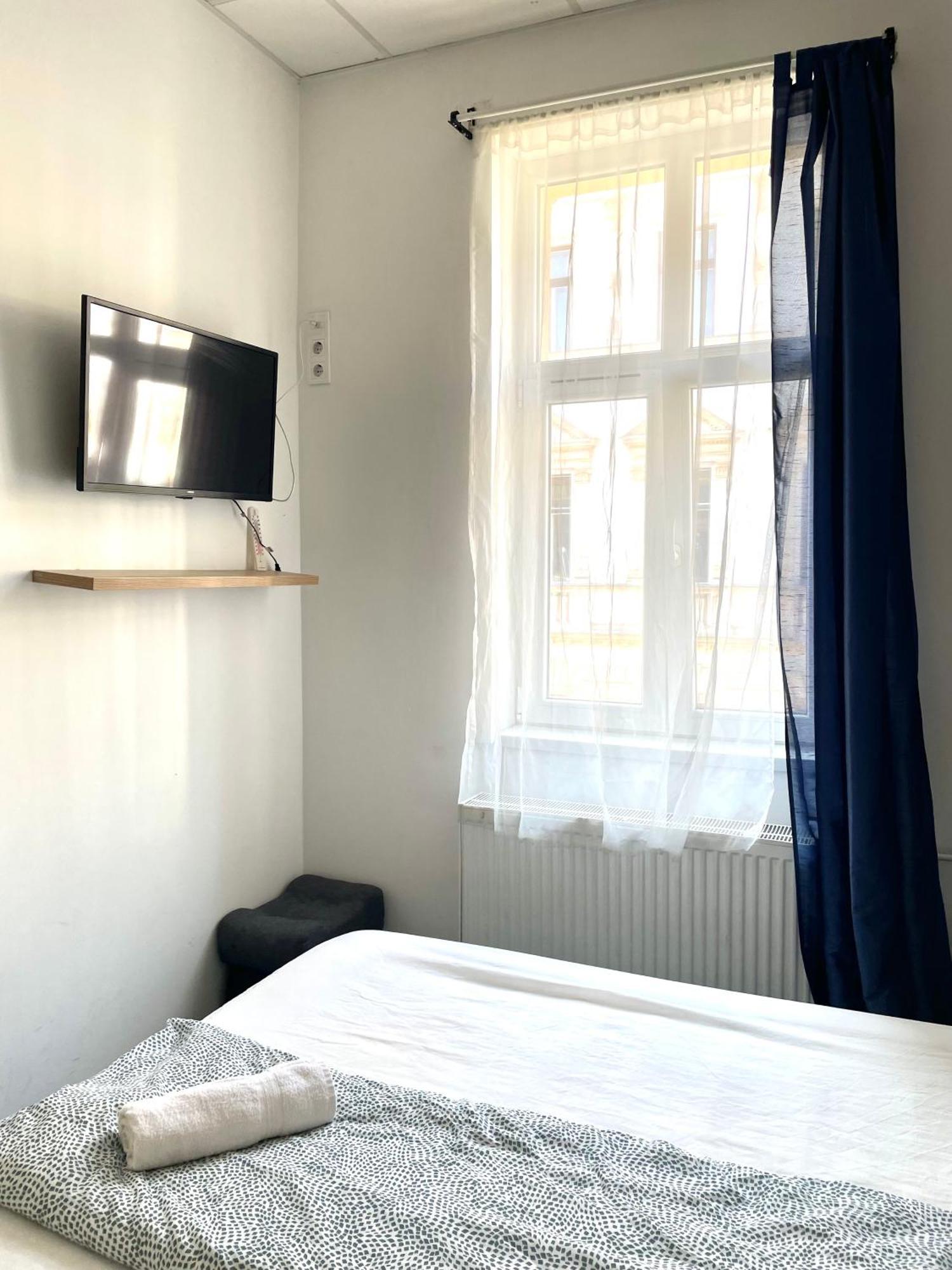 Hospedagem domiciliar Aradi With Private Bathroom In The Centre *