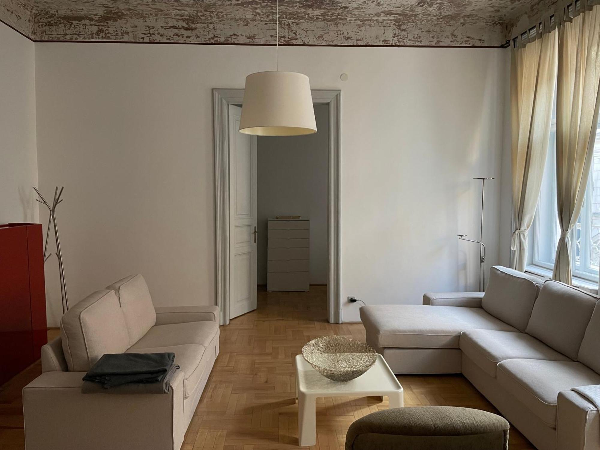 Beautiful 3 Bedroom In 7th District * Budapeste