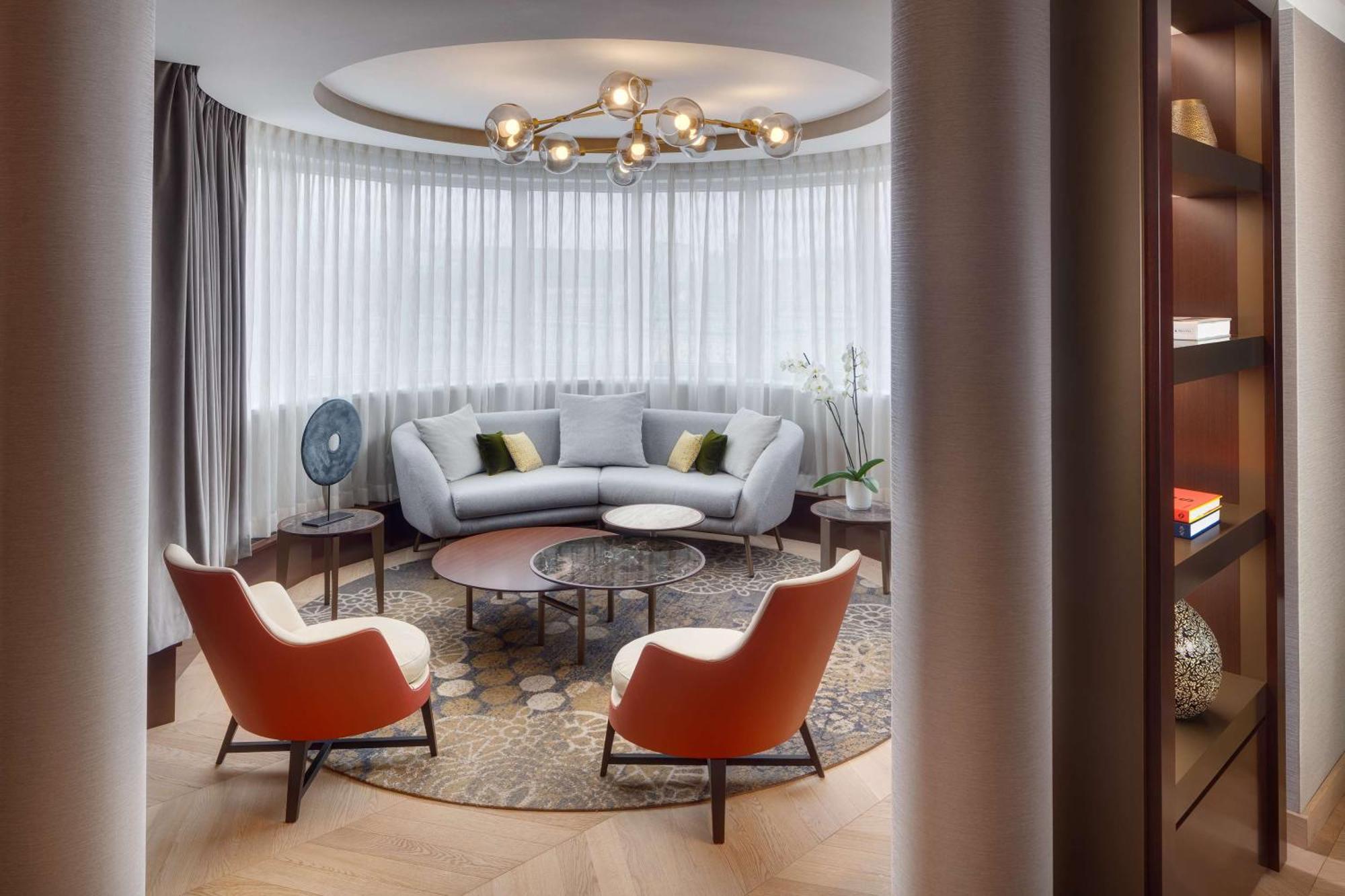 Kempinski Corvinus 5*