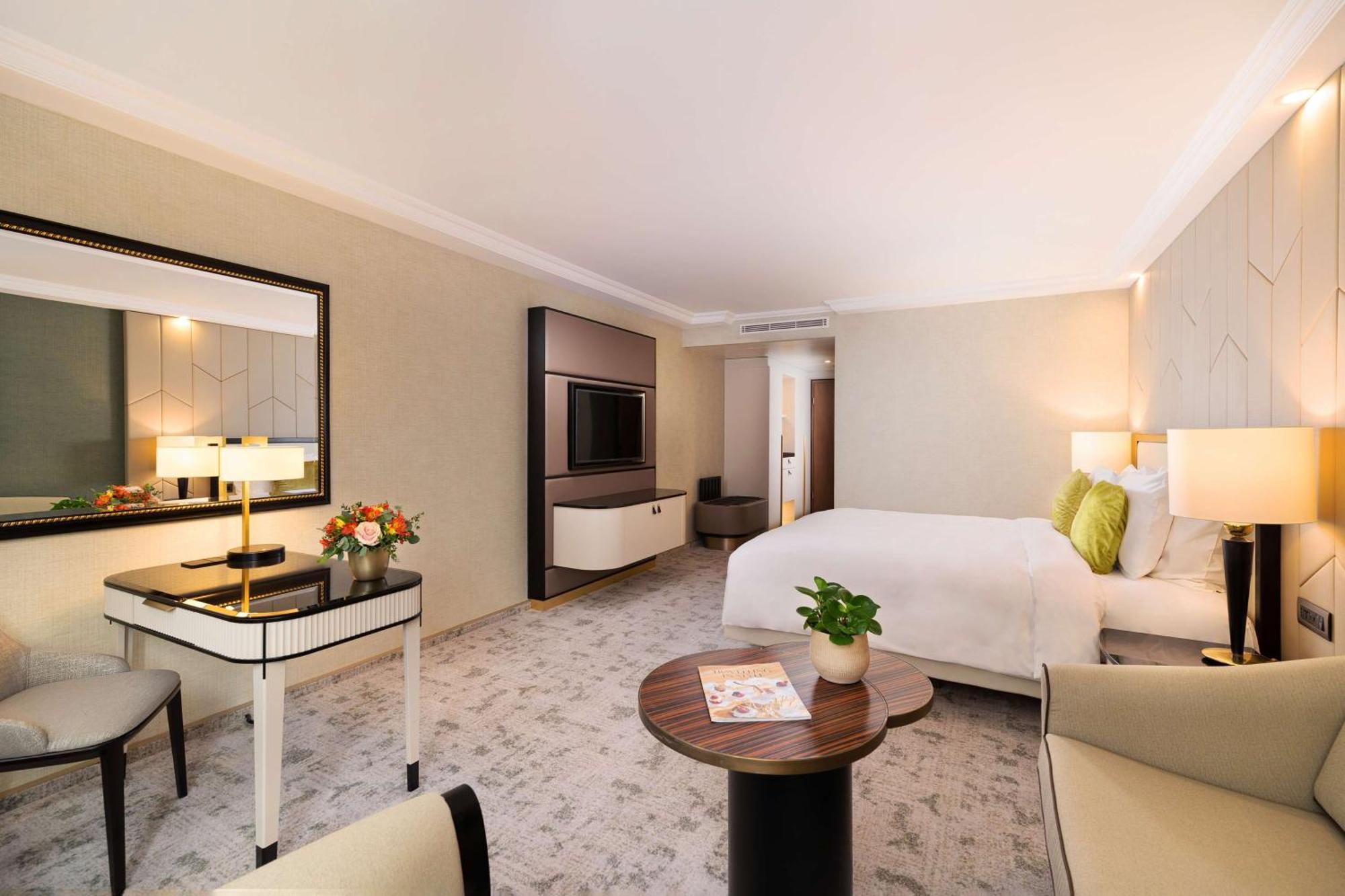 Kempinski Corvinus 5*