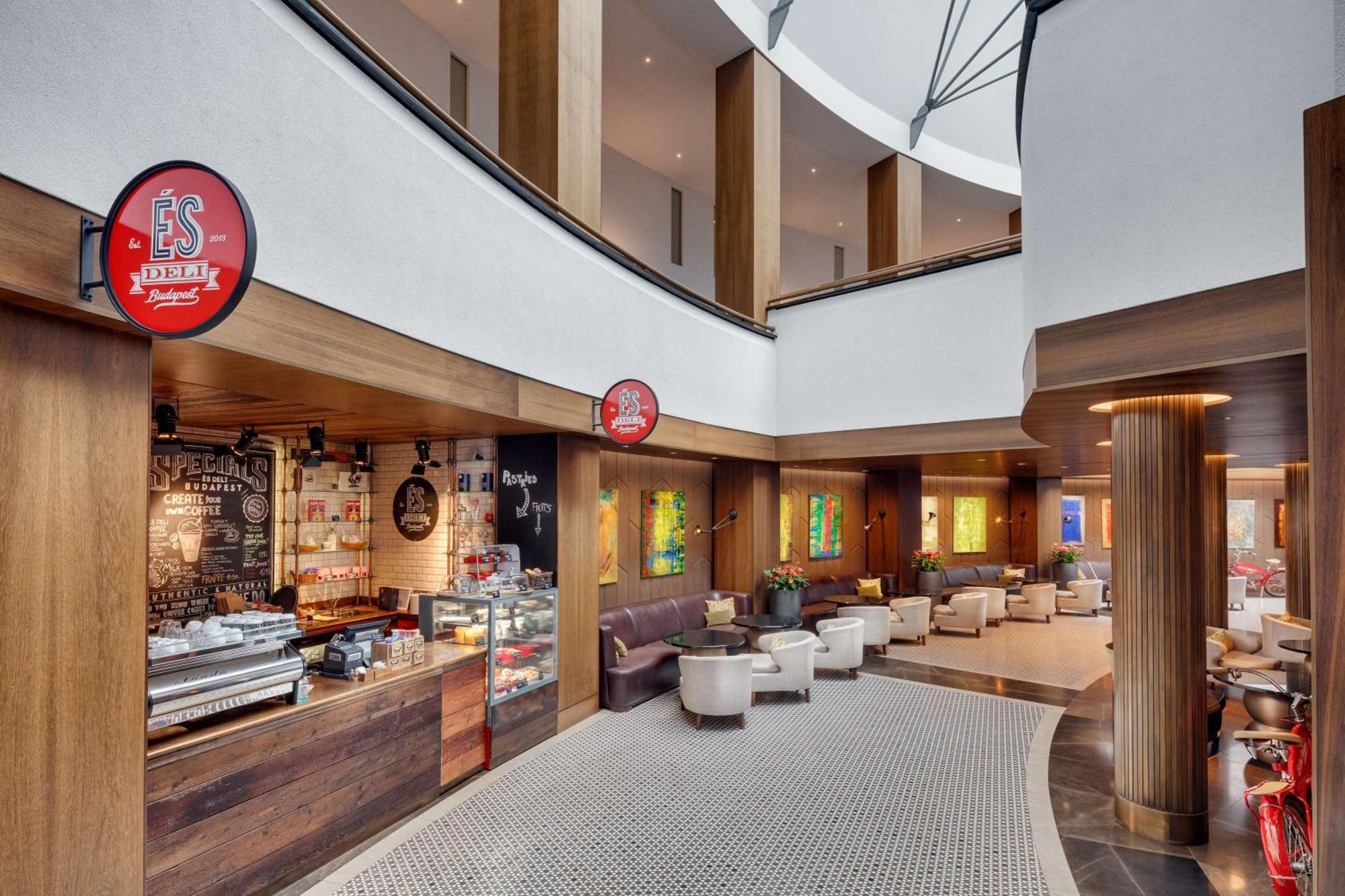 Hotel Kempinski Corvinus 5*