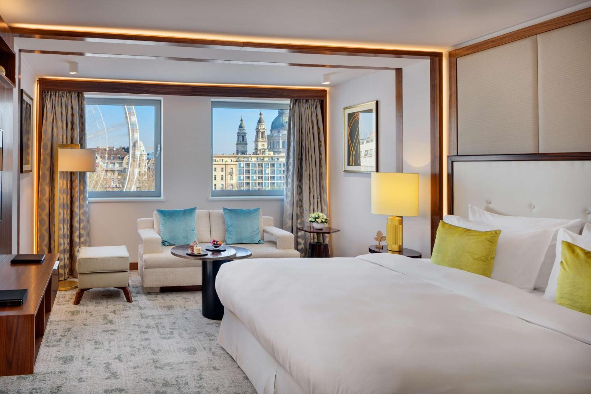 Kempinski Corvinus Hotel