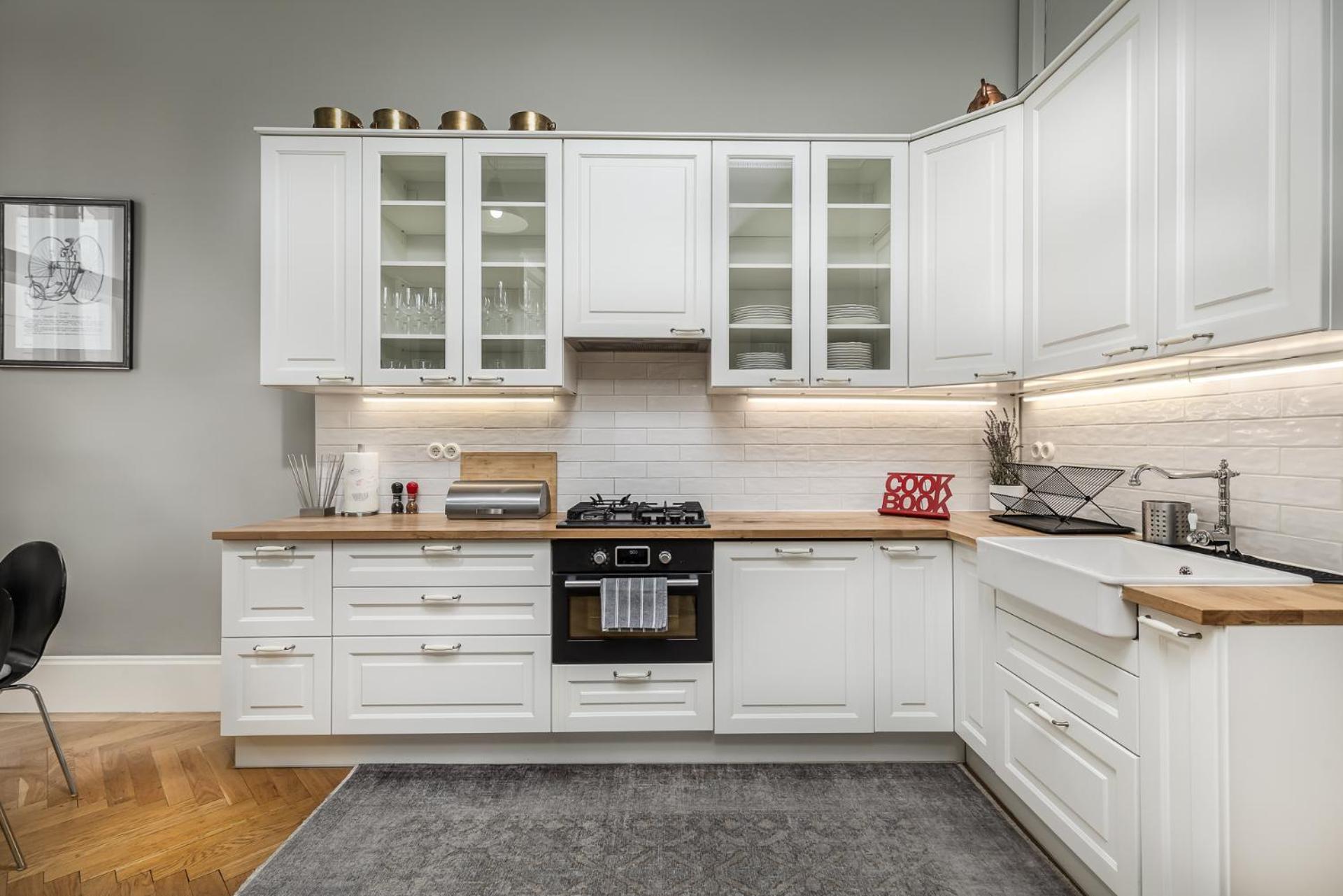 Apartment Spacious Victorian By Grand Boulevard