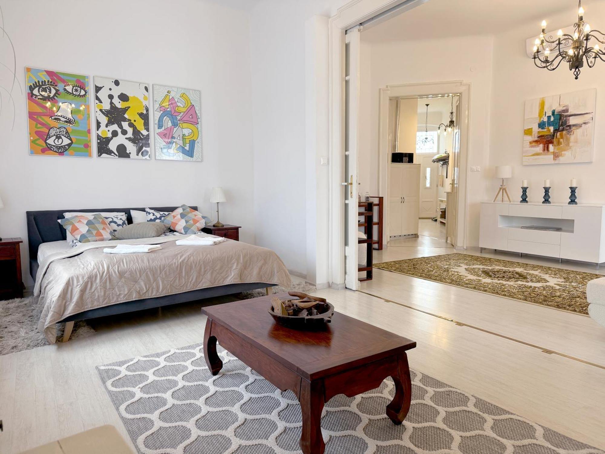 Elegant 125m2 In Center Of Apartman Budapest