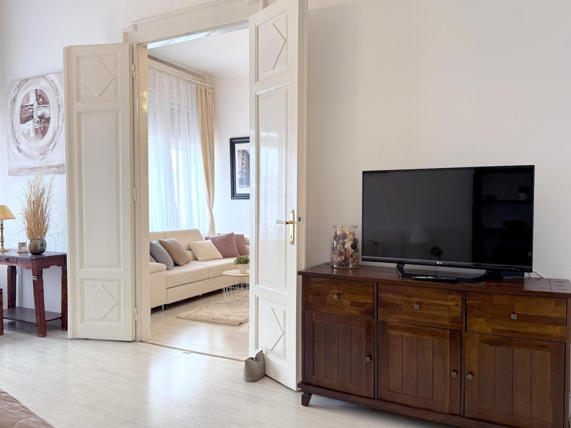 Elegant 125m2 In Center Of Apartman *